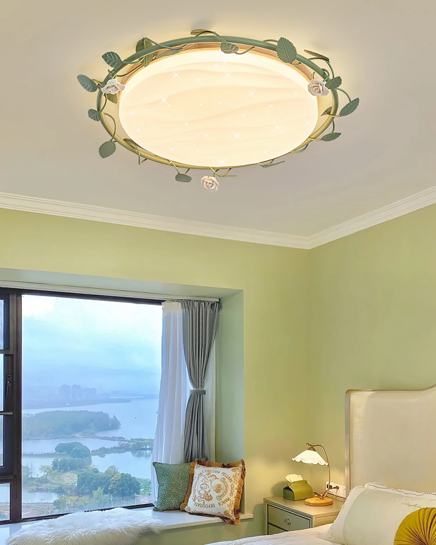 Aeyee Ceiling Lamp