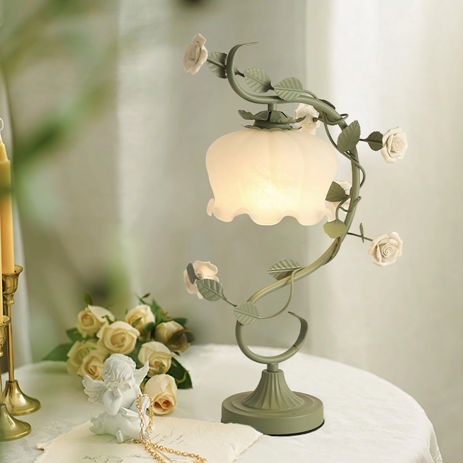 Aeyee Table Lamp