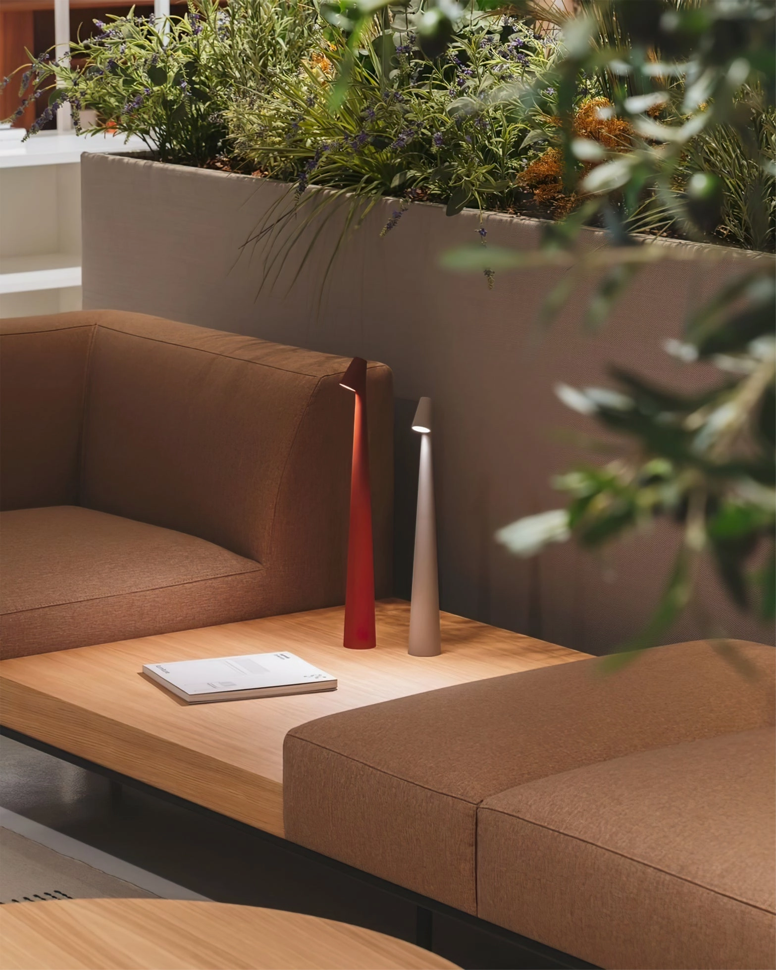 Africa Built-in Battery Table Lamp