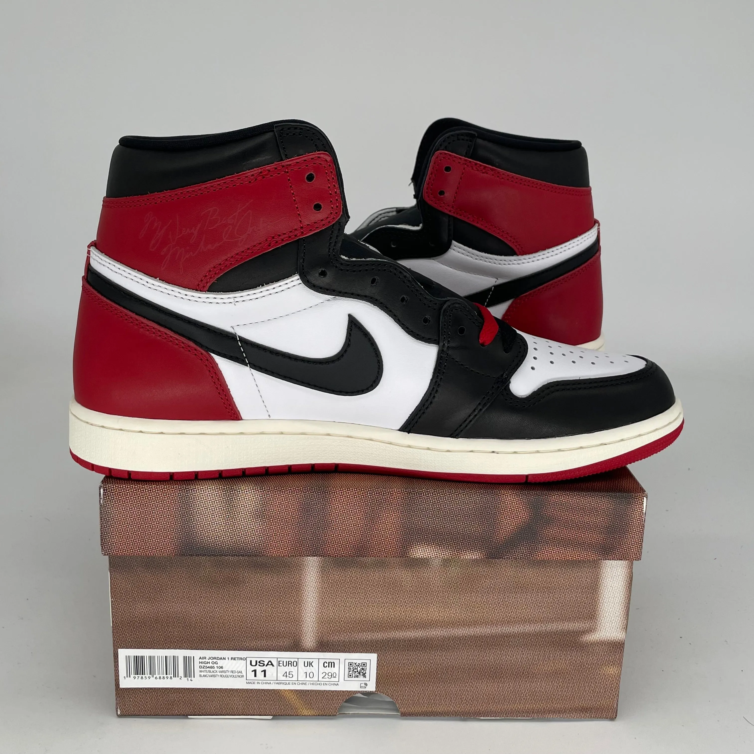 AIR JORDAN 1 BLACK TOE REIMAGINED SIZE 11 DZ5485-106