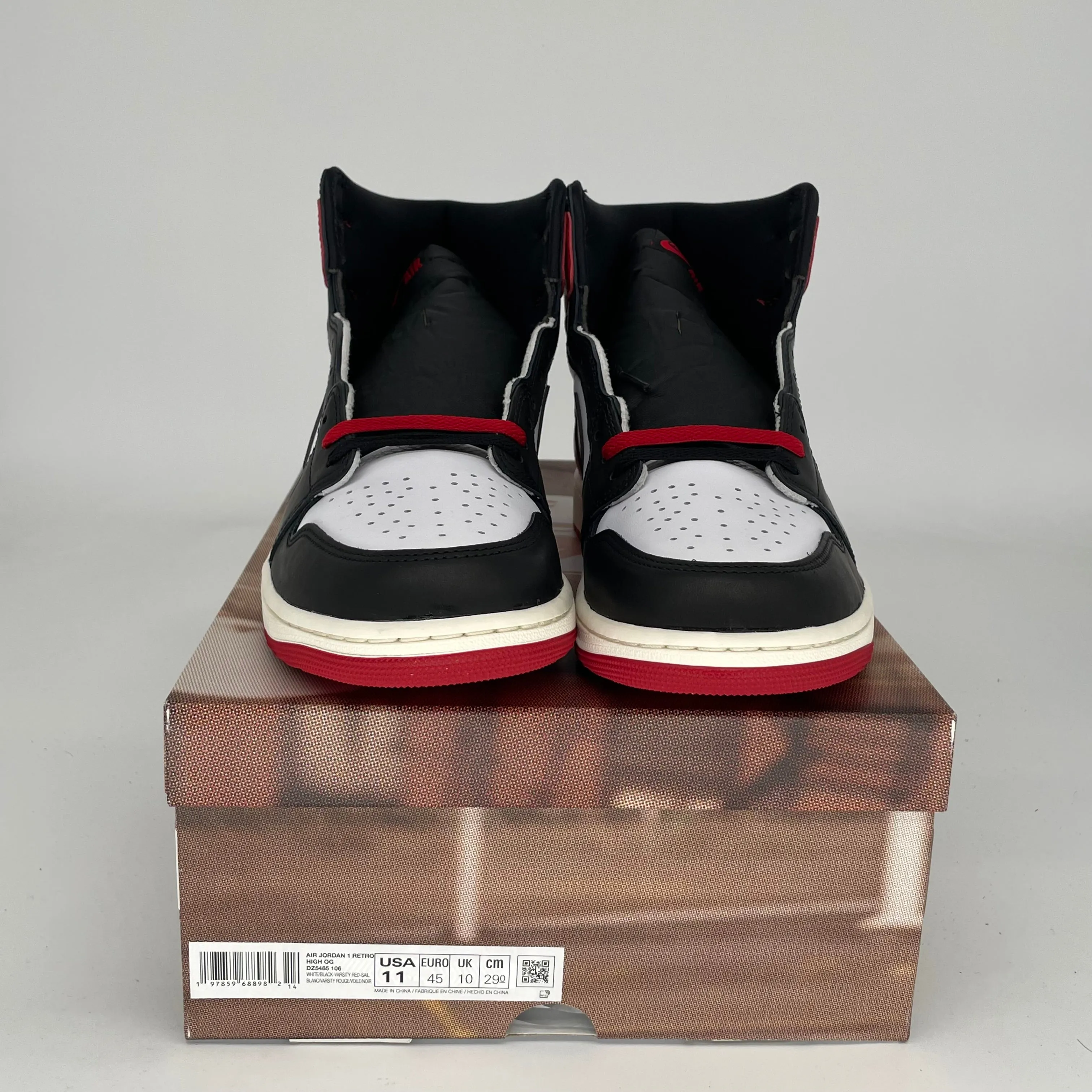 AIR JORDAN 1 BLACK TOE REIMAGINED SIZE 11 DZ5485-106