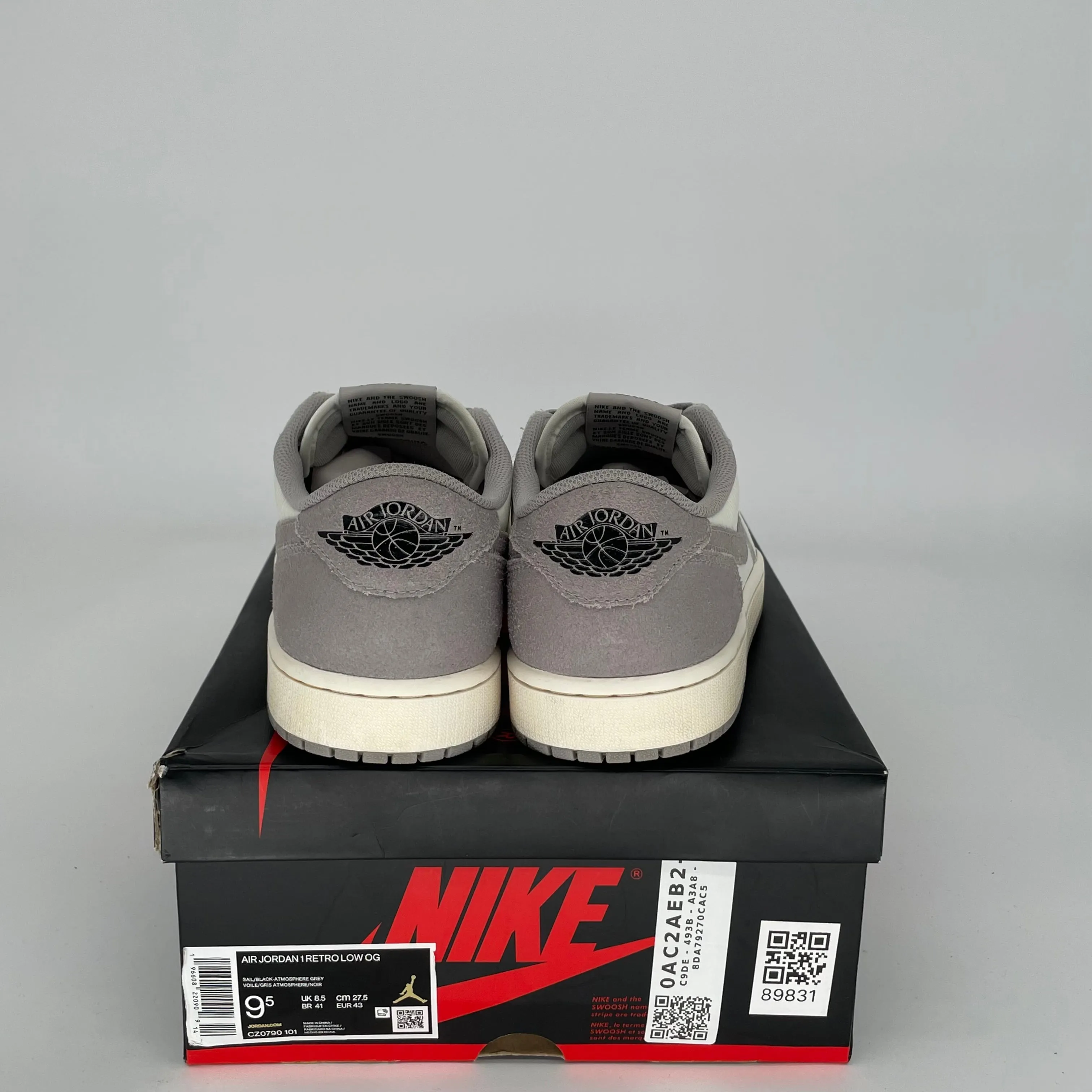 AIR JORDAN 1 LOW ATMOSPHERE GREY SIZE 9.5 CZ0790-101