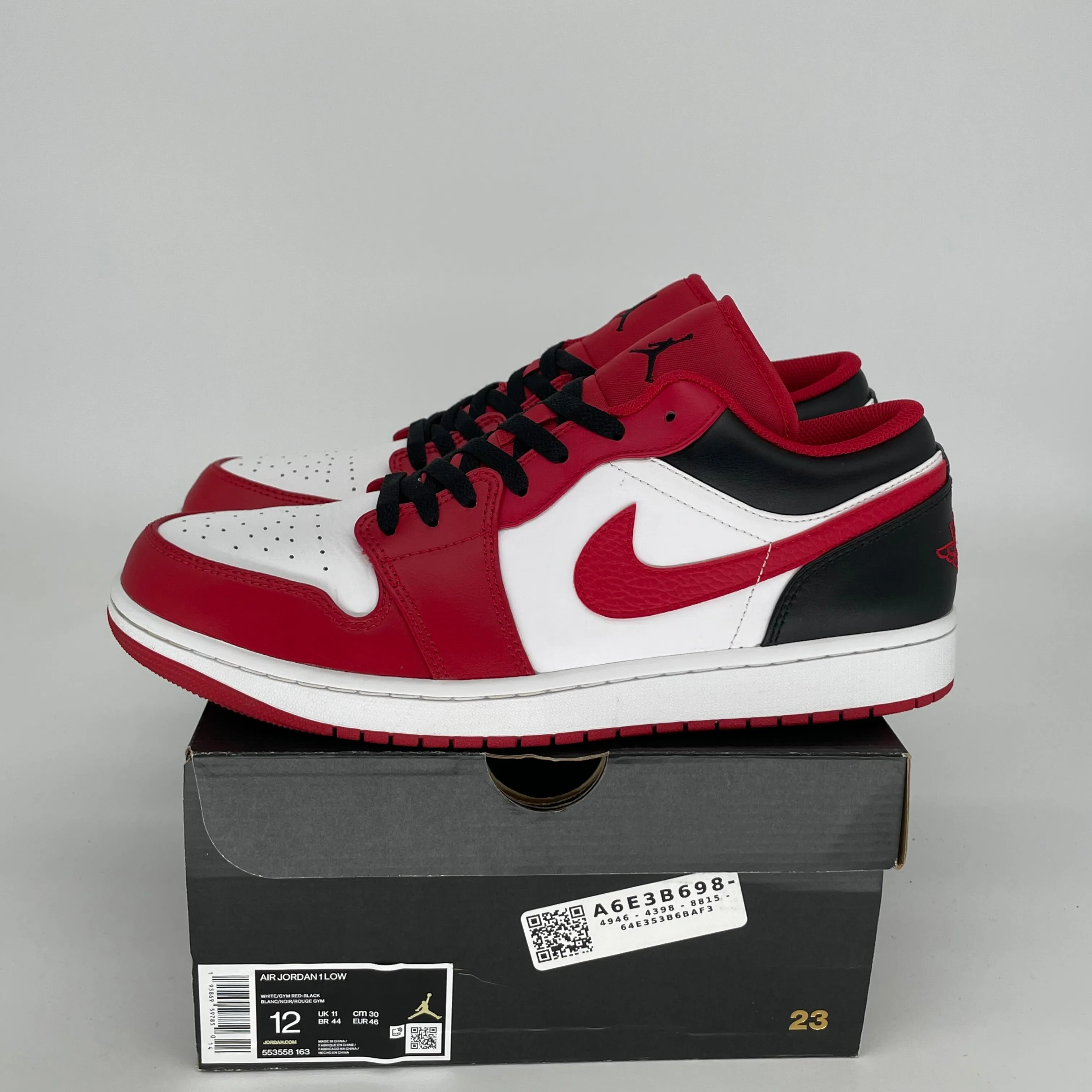 AIR JORDAN 1 LOW BULLS SIZE 12 553558-163
