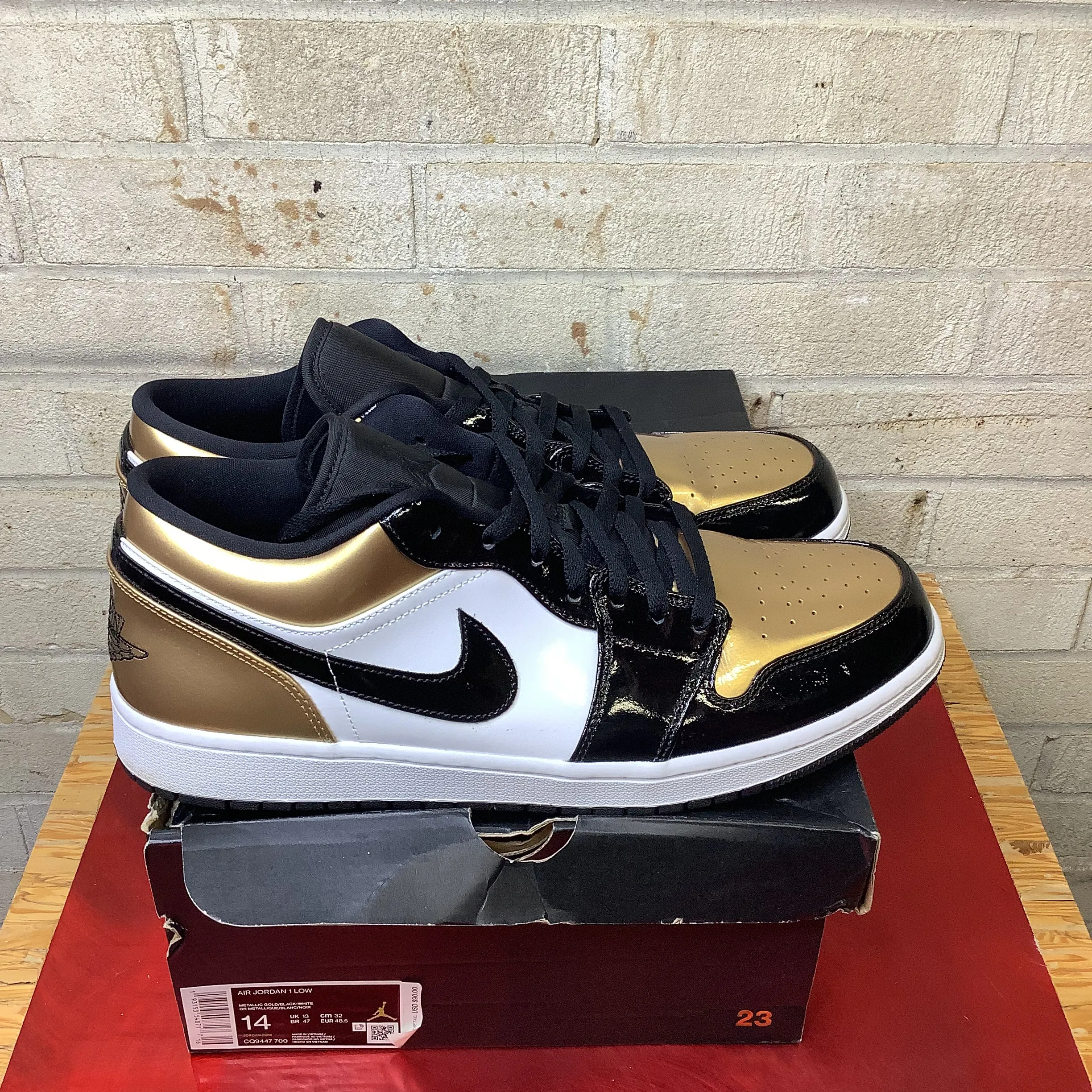 AIR JORDAN 1 LOW GOLD TOE SIZE 14 CQ9447-700