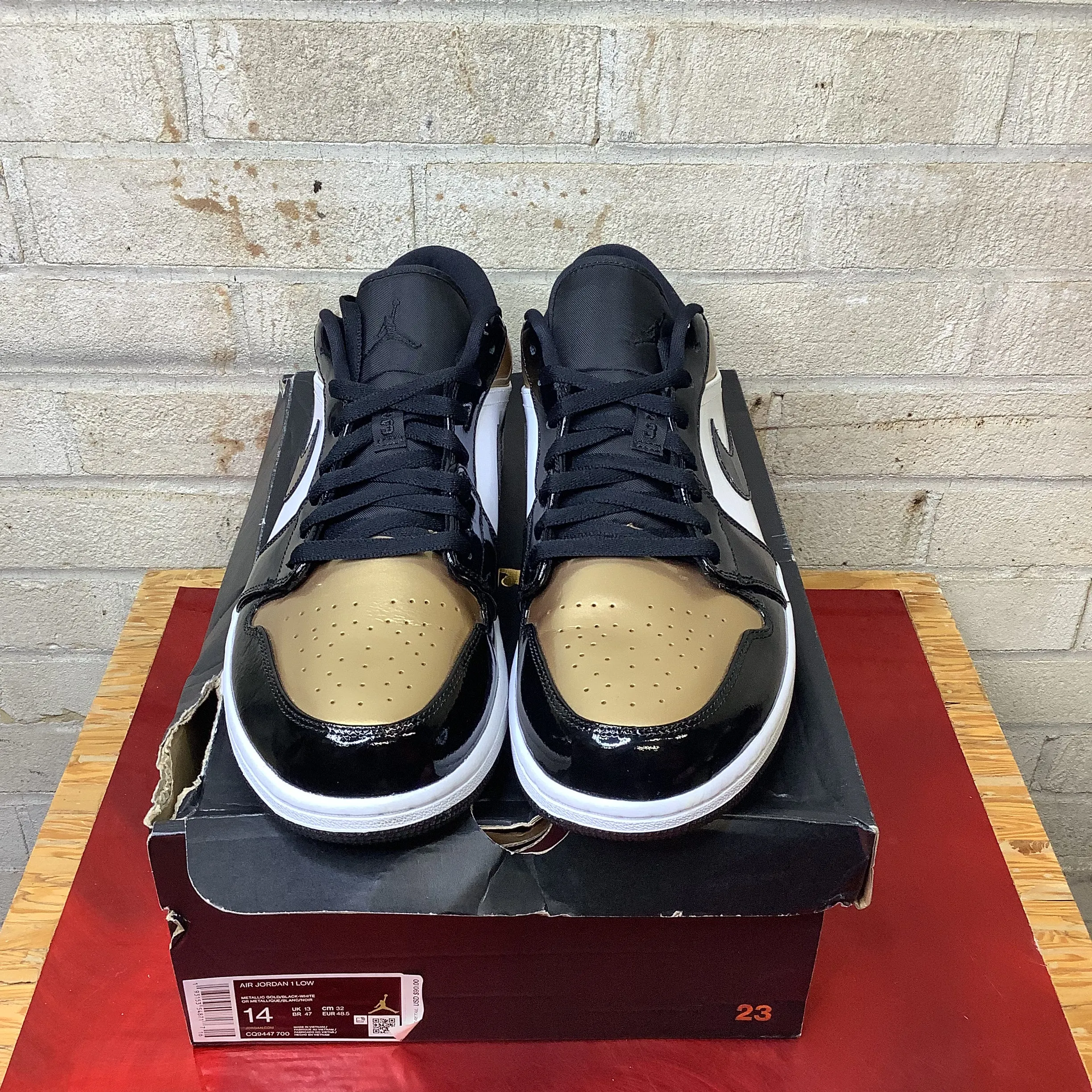 AIR JORDAN 1 LOW GOLD TOE SIZE 14 CQ9447-700
