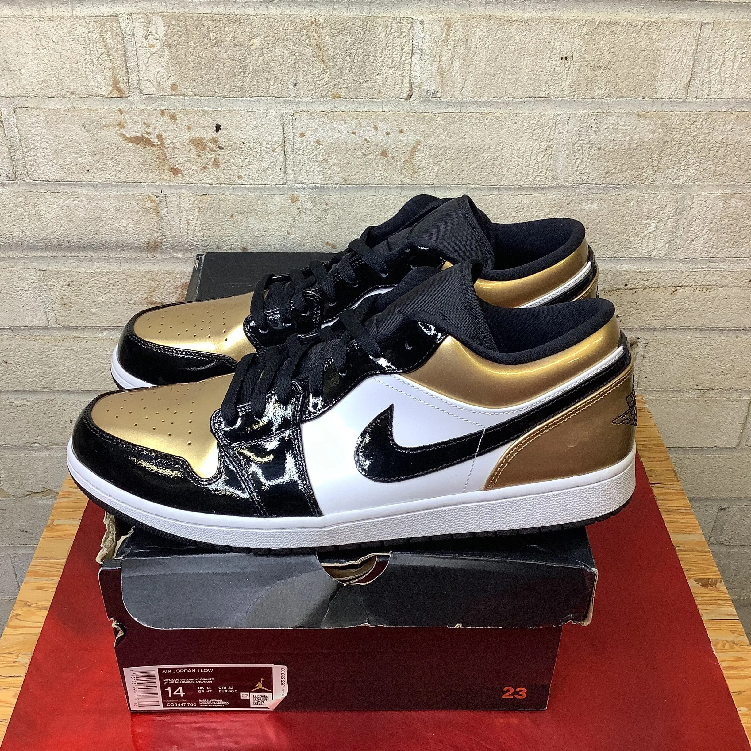 AIR JORDAN 1 LOW GOLD TOE SIZE 14 CQ9447-700
