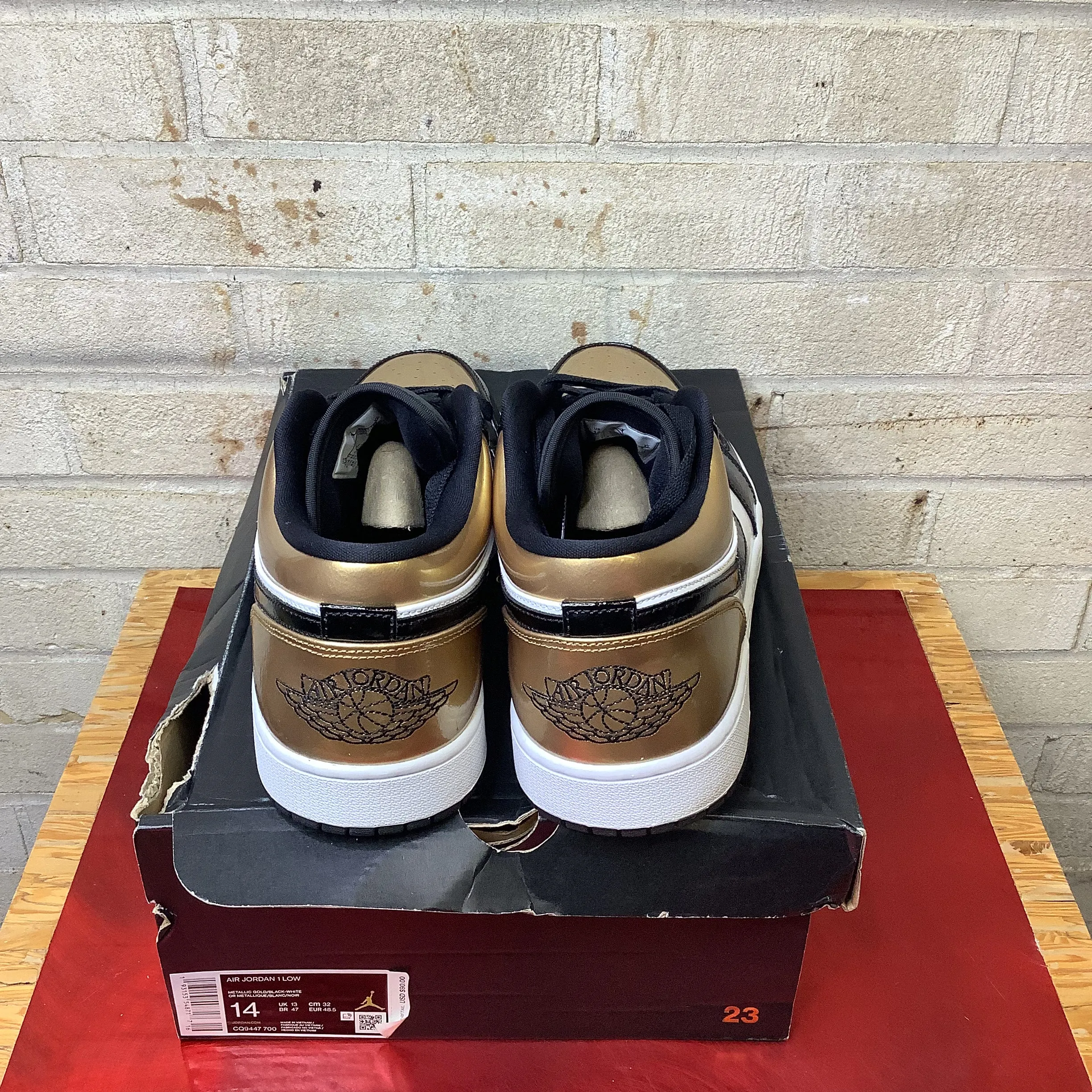 AIR JORDAN 1 LOW GOLD TOE SIZE 14 CQ9447-700