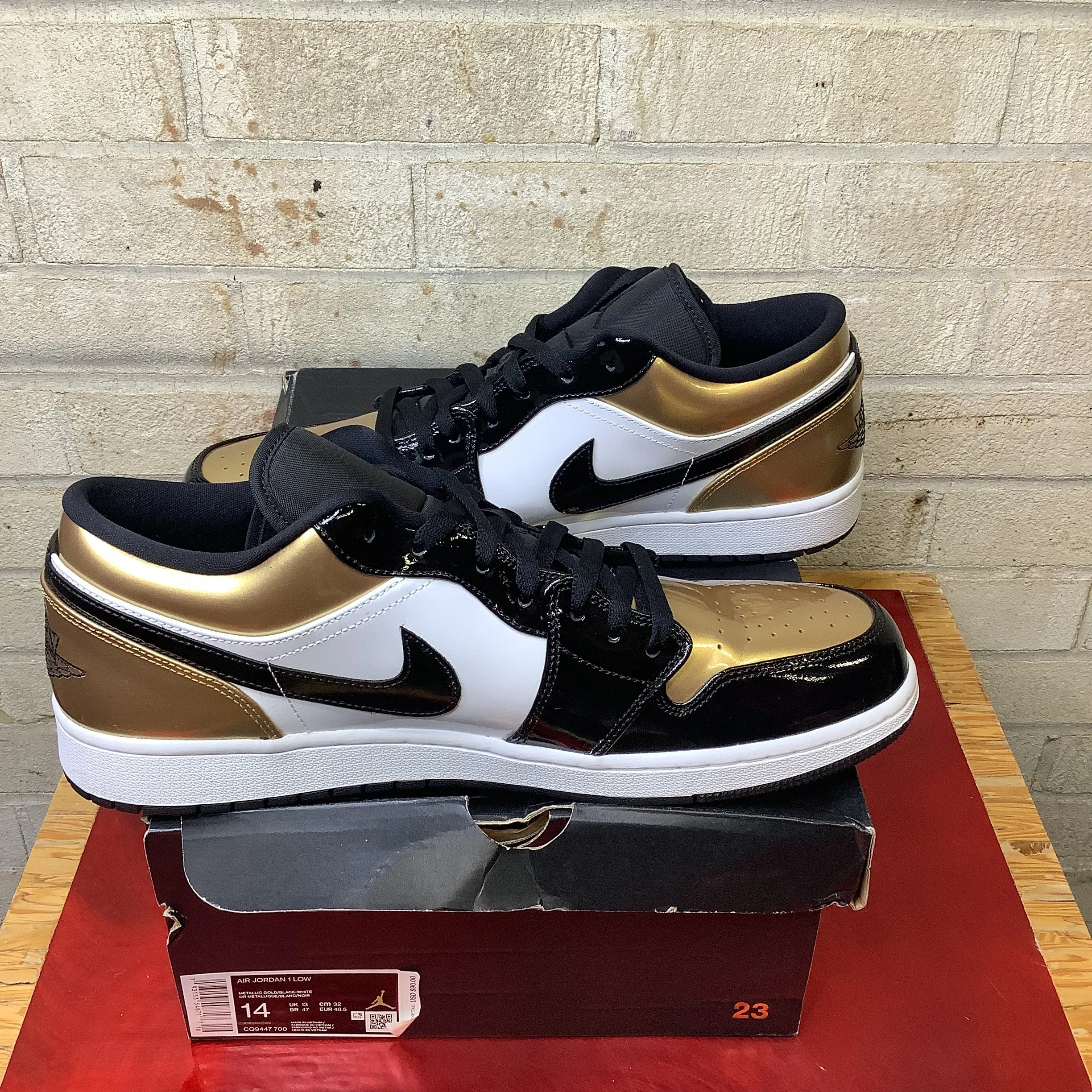 AIR JORDAN 1 LOW GOLD TOE SIZE 14 CQ9447-700