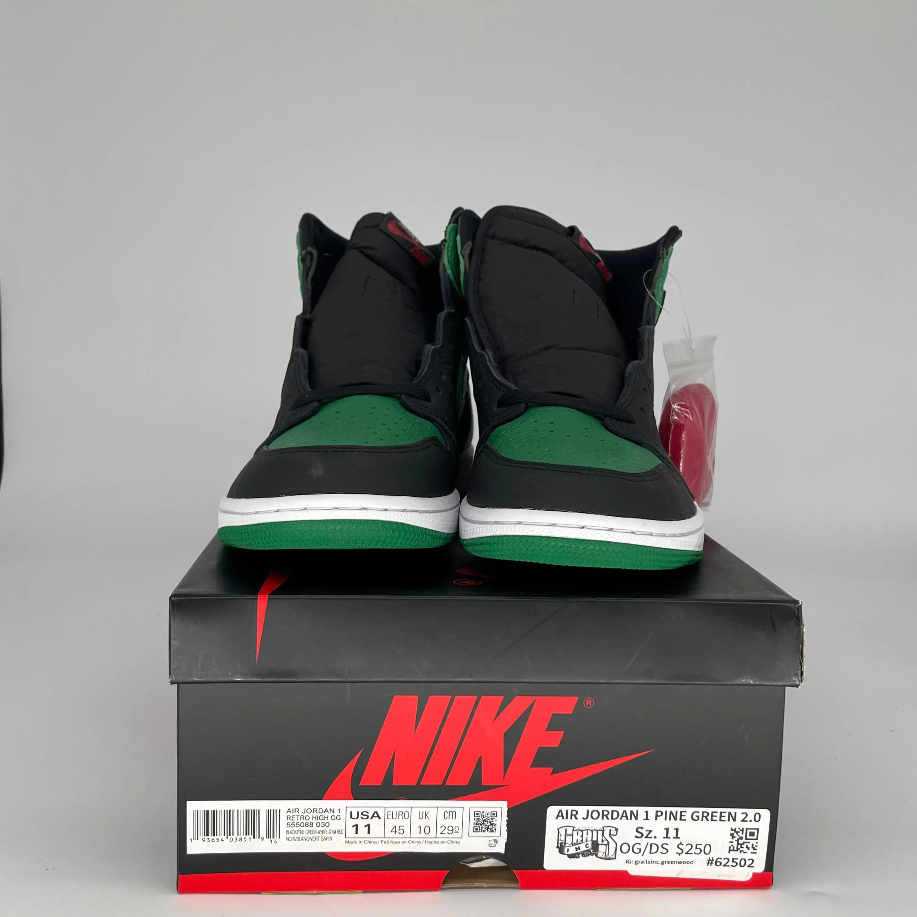 AIR JORDAN 1 PINE GREEN 2.0 SIZE 11 555088-030