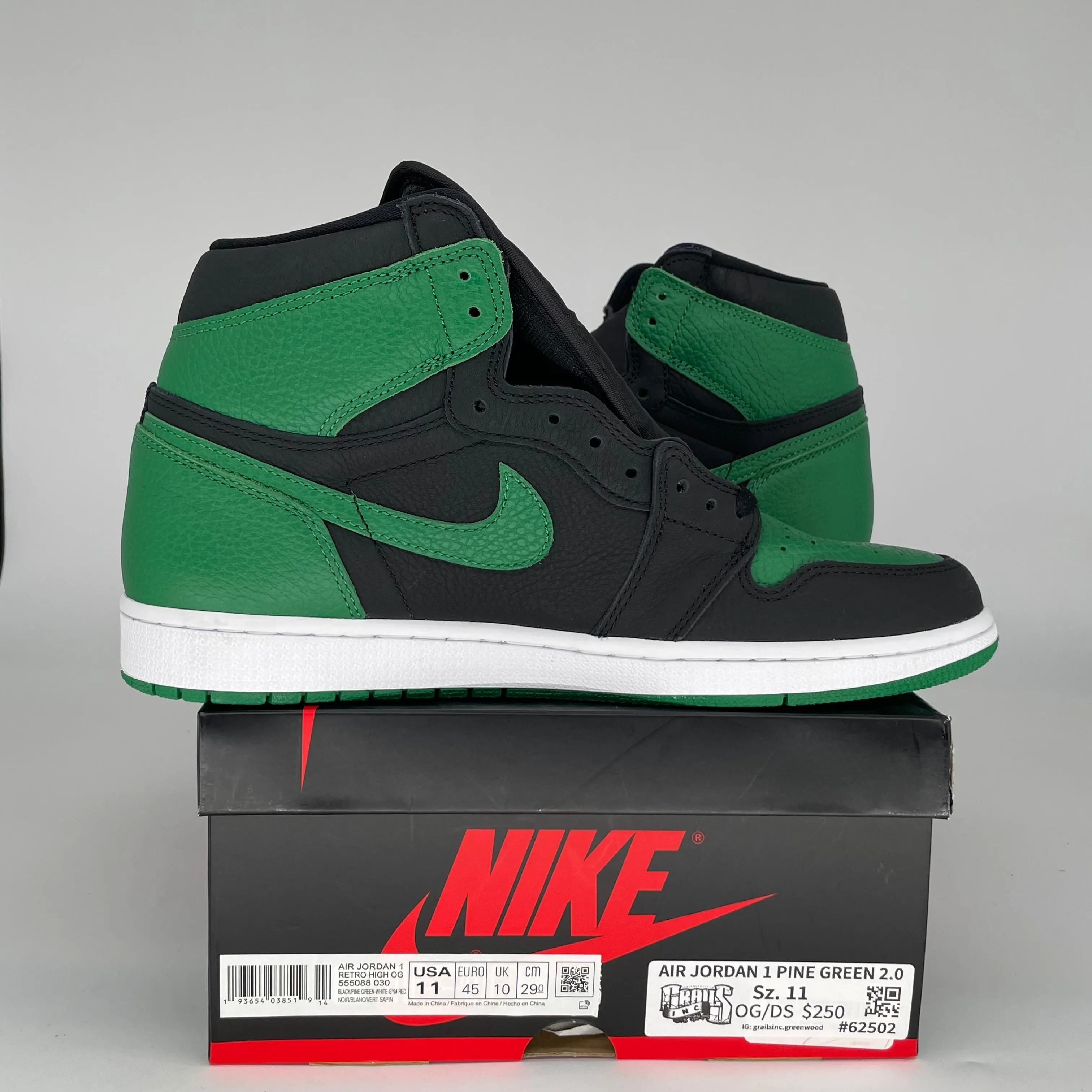 AIR JORDAN 1 PINE GREEN 2.0 SIZE 11 555088-030