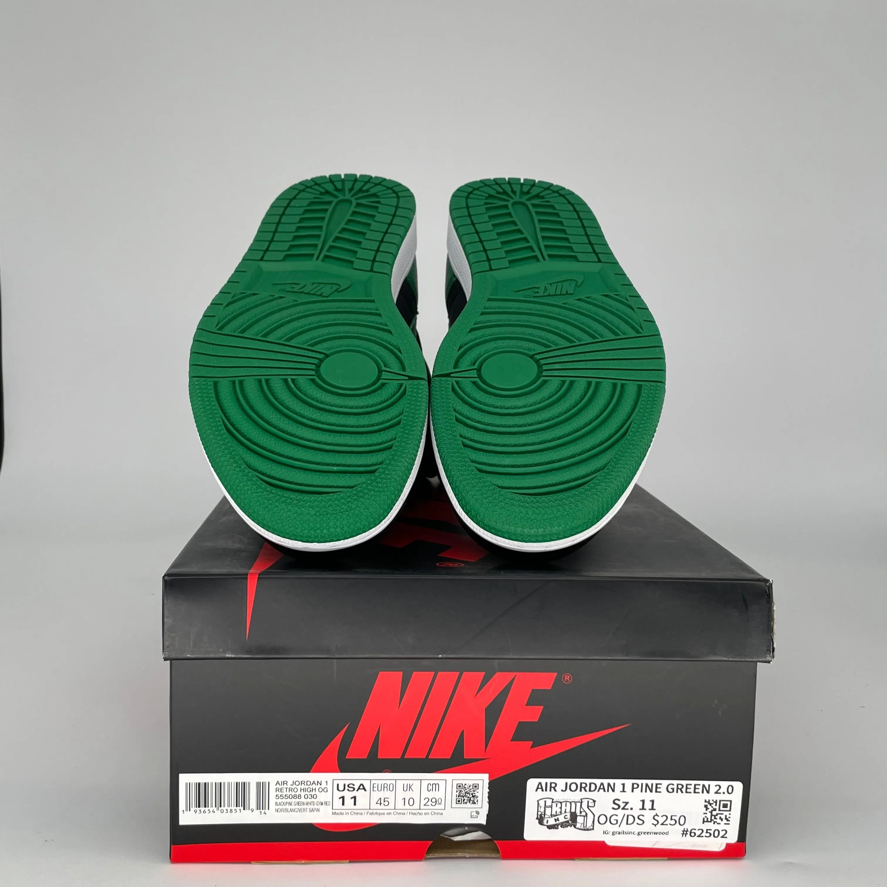 AIR JORDAN 1 PINE GREEN 2.0 SIZE 11 555088-030