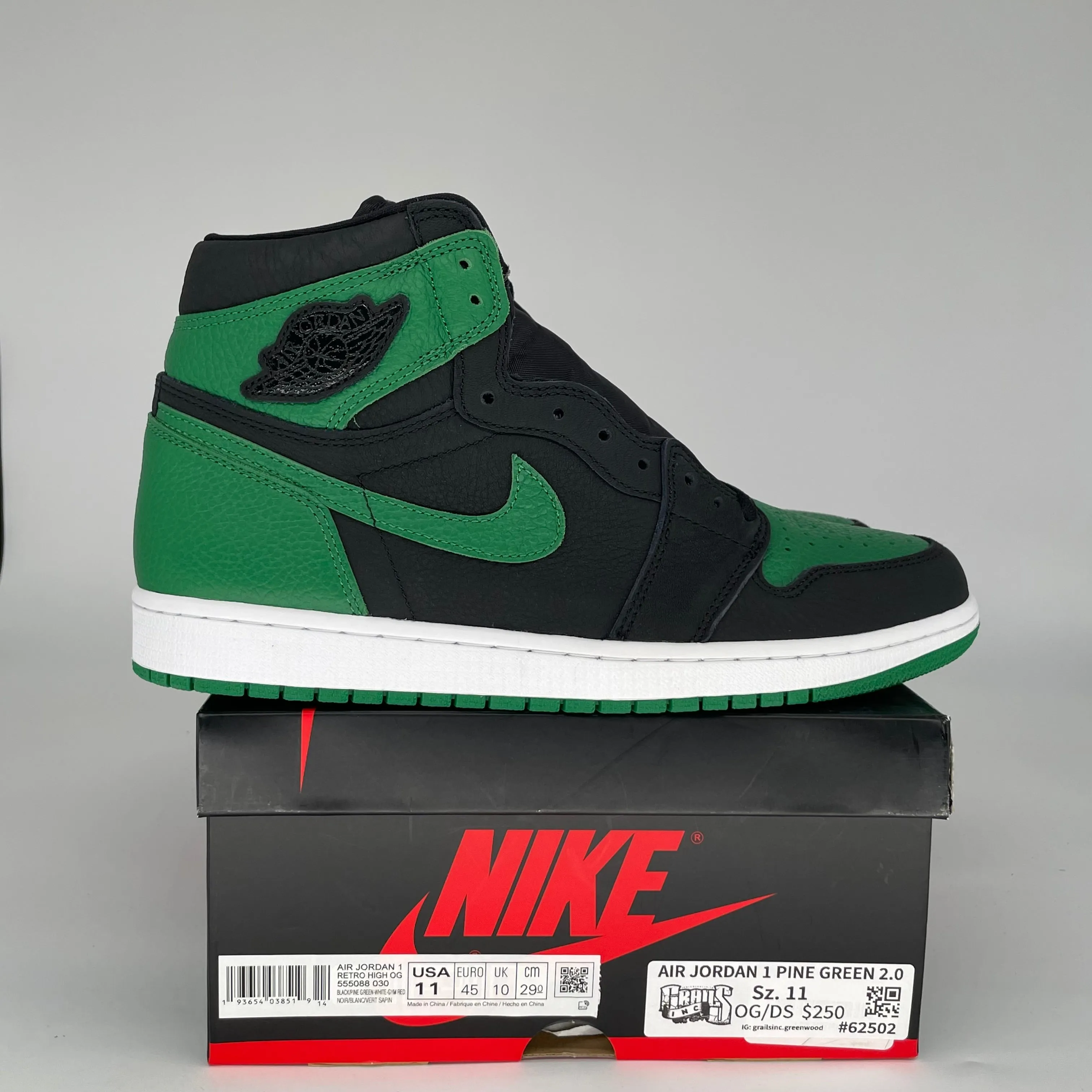 AIR JORDAN 1 PINE GREEN 2.0 SIZE 11 555088-030
