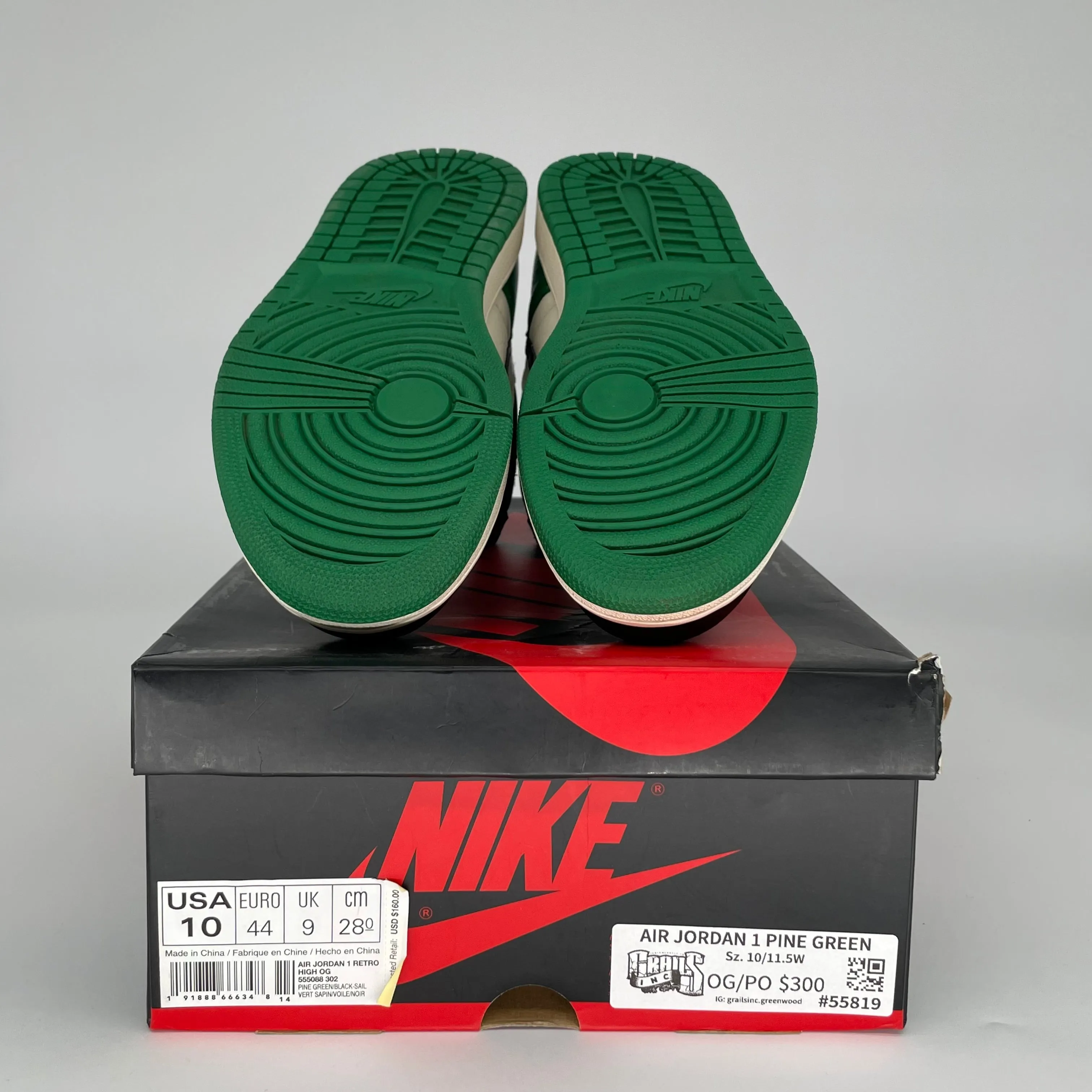 AIR JORDAN 1 PINE GREEN SIZE 10 555088-302