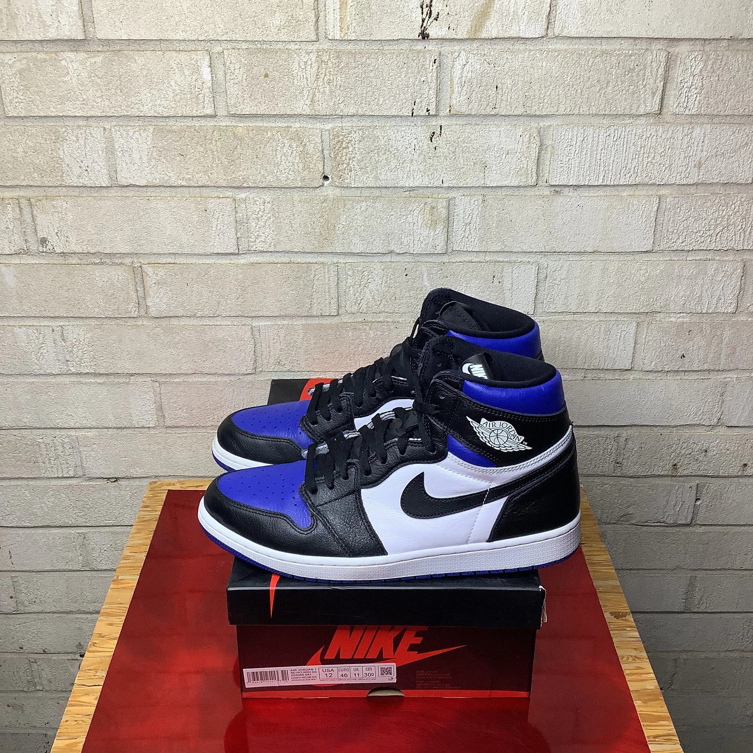 AIR JORDAN 1 ROYAL TOE SIZE 12 555088-041