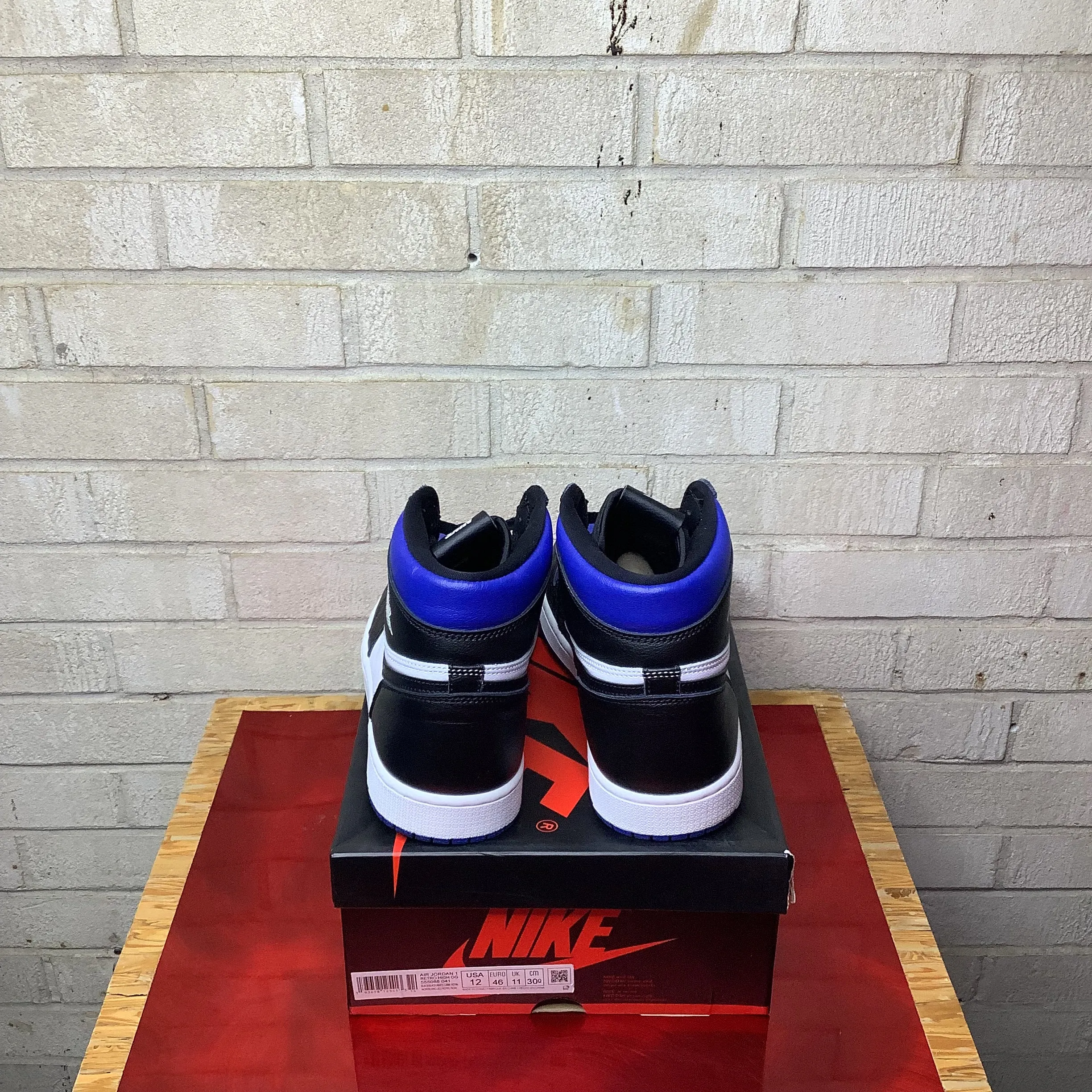 AIR JORDAN 1 ROYAL TOE SIZE 12 555088-041