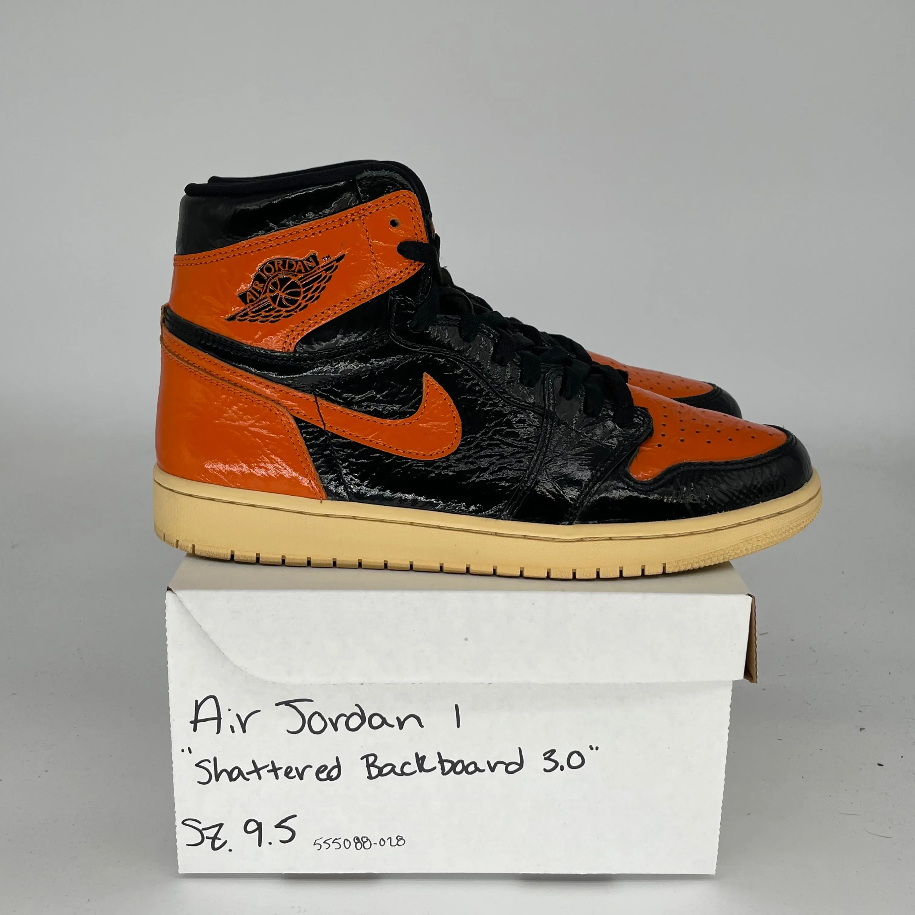 AIR JORDAN 1 SHATTERED BACKBOARD 3.0 SIZE 9.5 555088-028