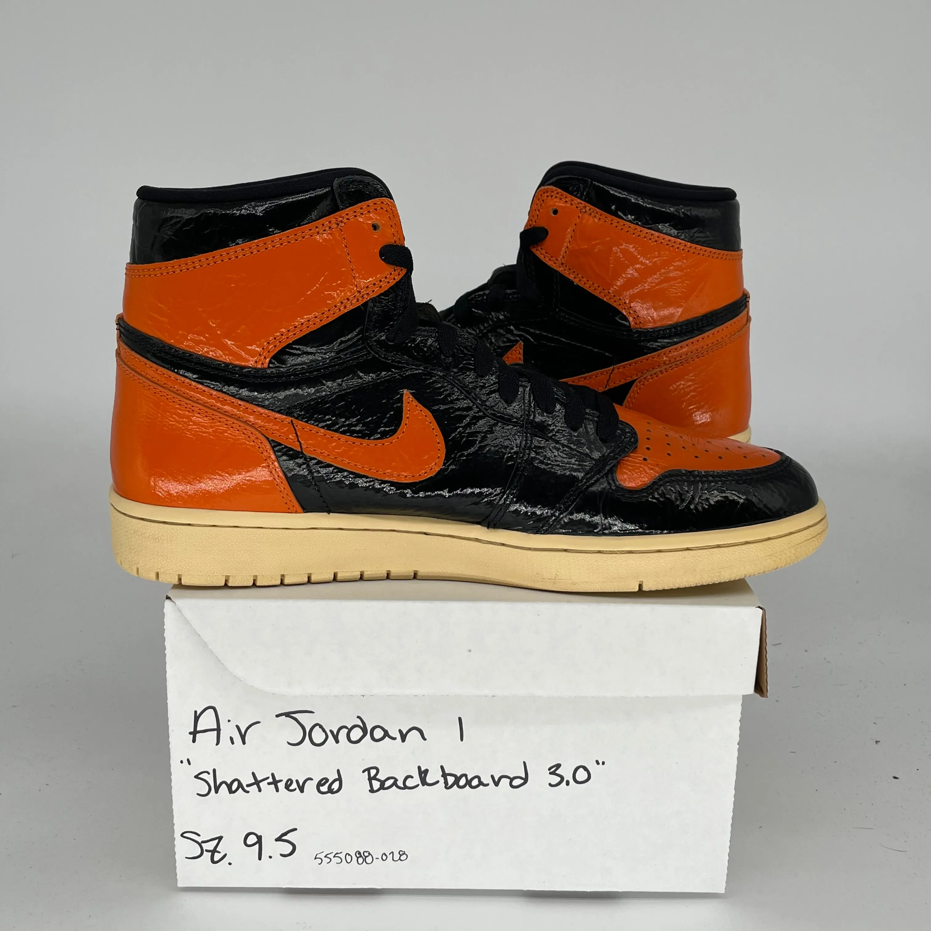 AIR JORDAN 1 SHATTERED BACKBOARD 3.0 SIZE 9.5 555088-028