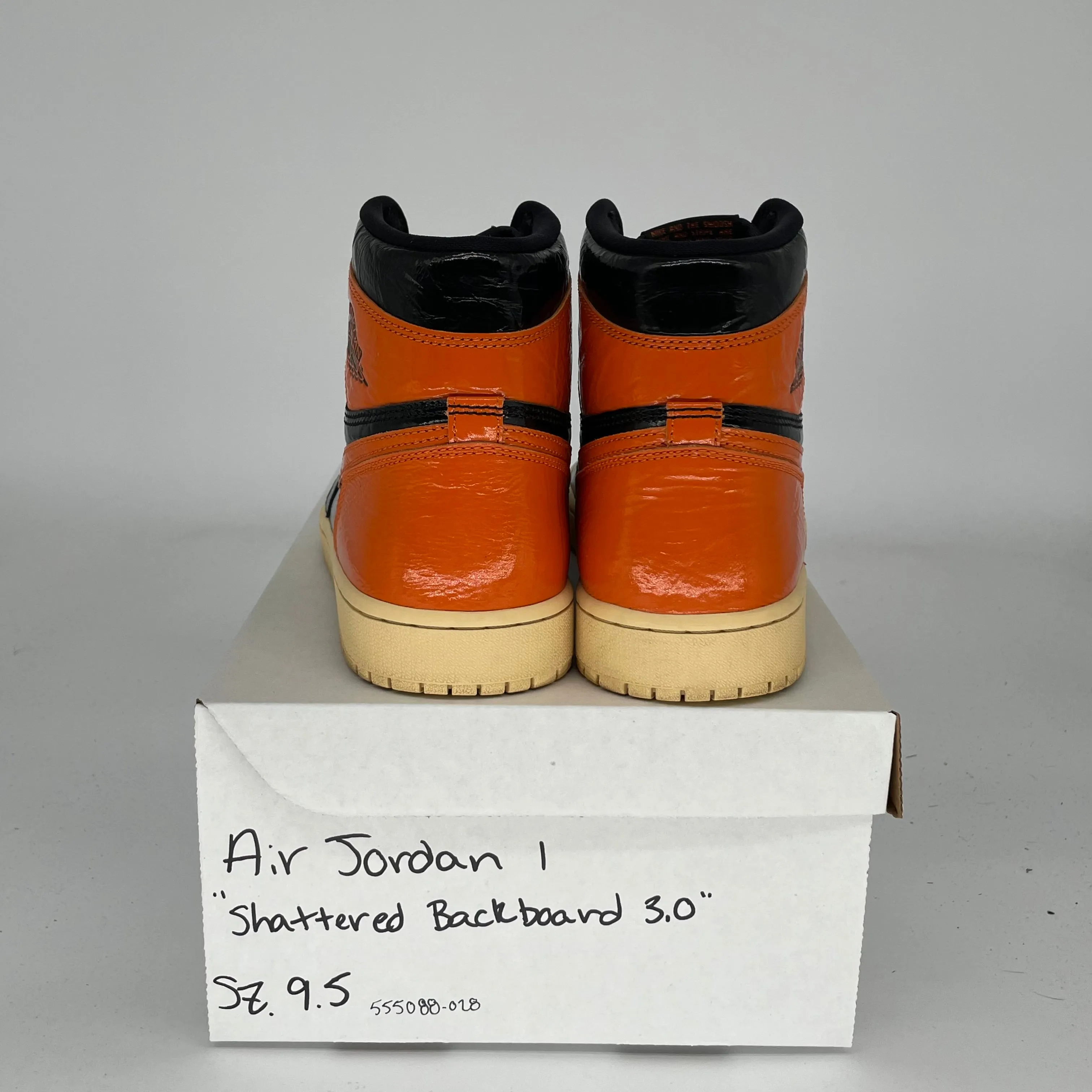 AIR JORDAN 1 SHATTERED BACKBOARD 3.0 SIZE 9.5 555088-028