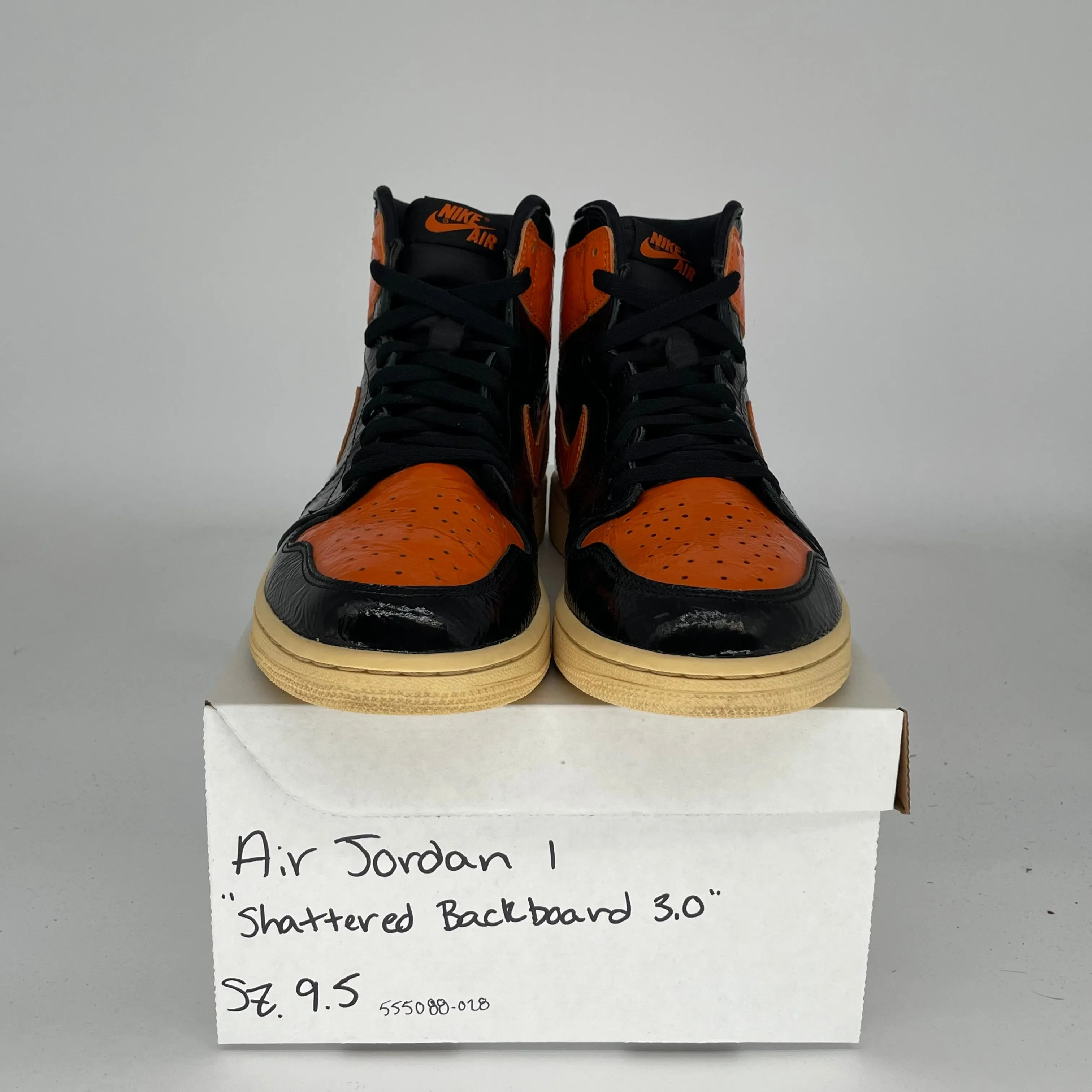 AIR JORDAN 1 SHATTERED BACKBOARD 3.0 SIZE 9.5 555088-028