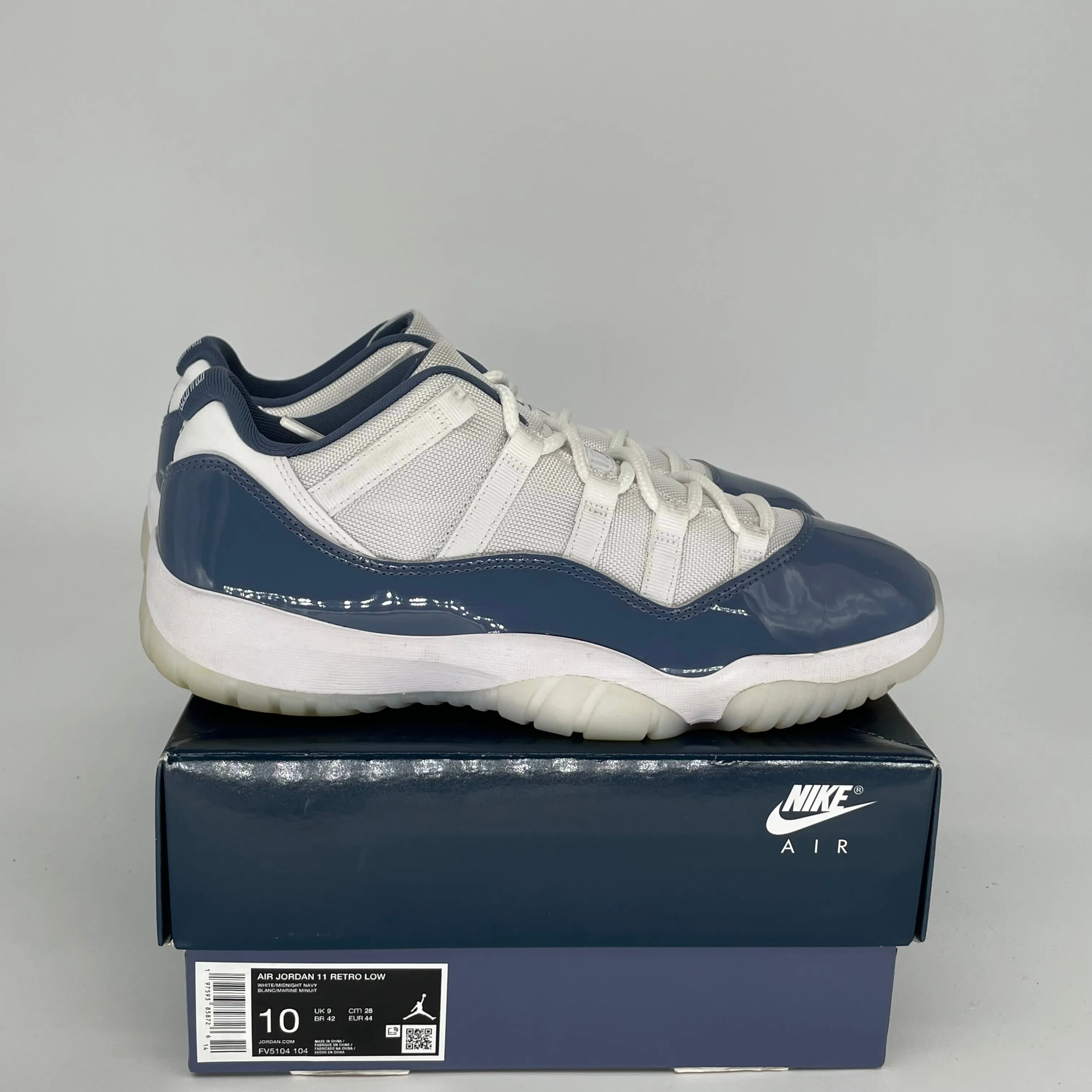 AIR JORDAN 11 LOW DIFFUSED BLUE SIZE 10 FV5104-104