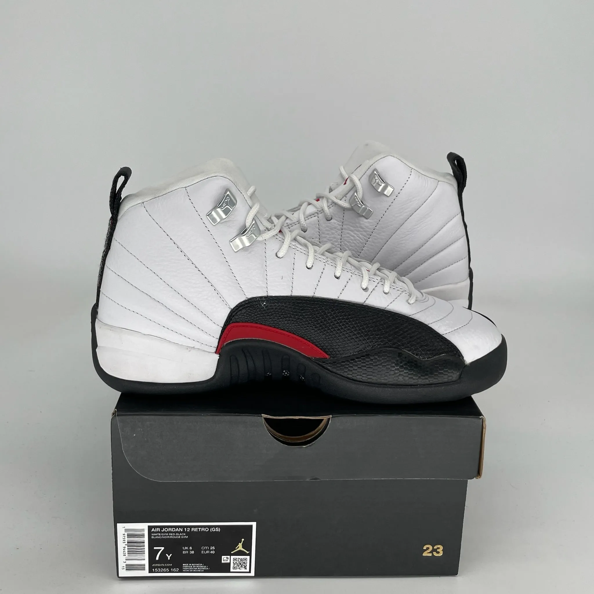 AIR JORDAN 12 TAXI FLIP SIZE 7Y 153265-162