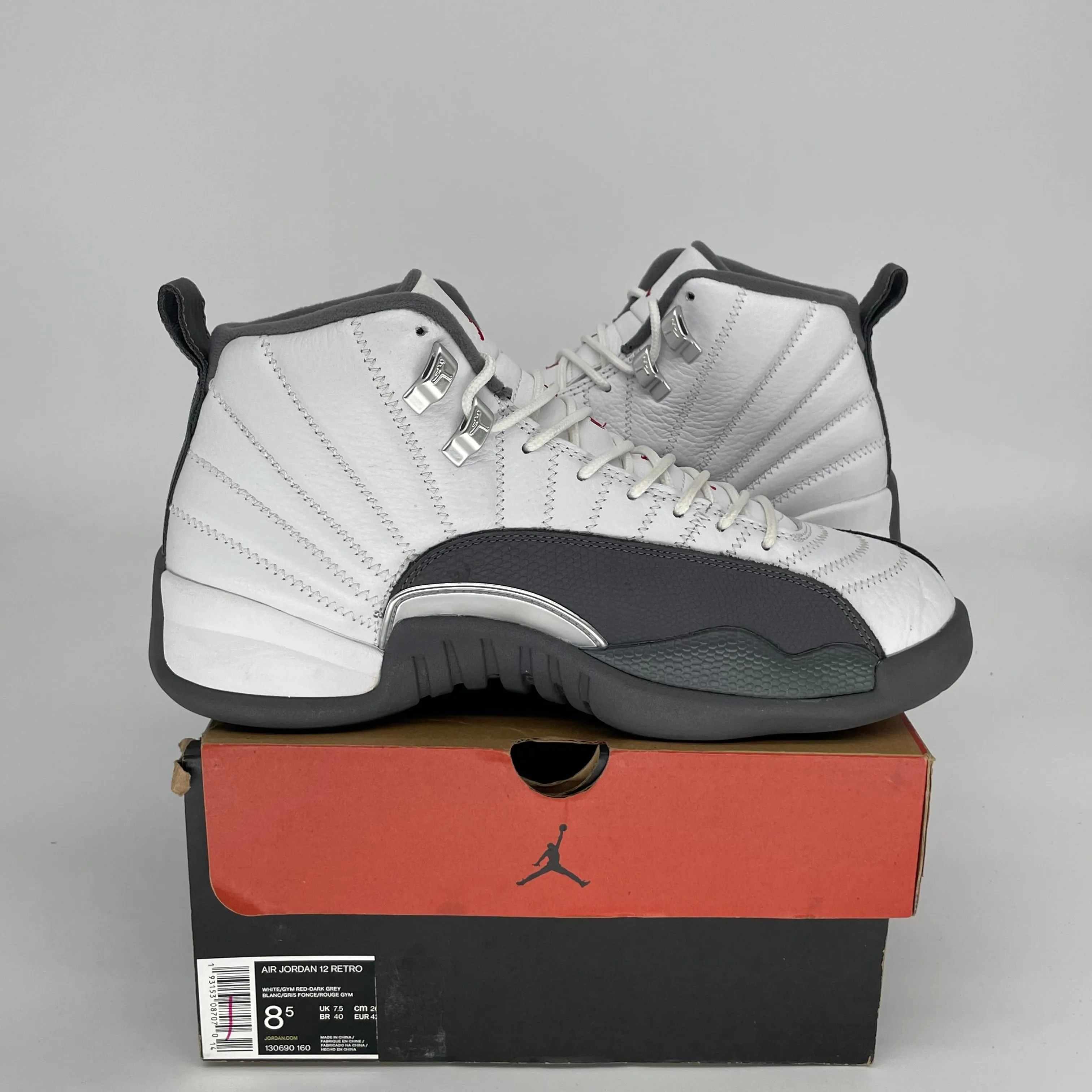 AIR JORDAN 12 WHITE DARK GREY SIZE 8.5 130690-160