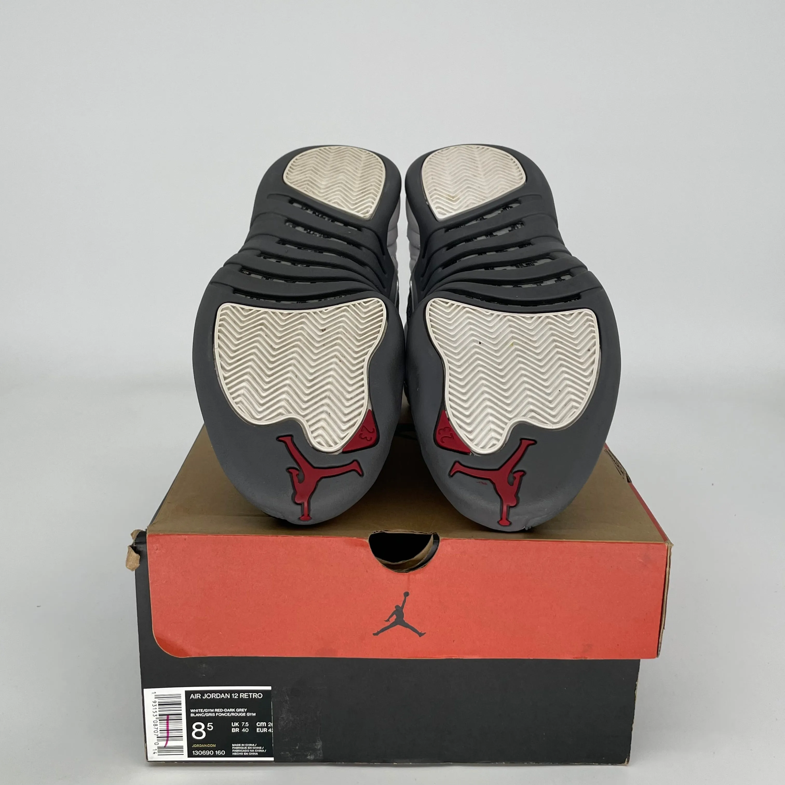 AIR JORDAN 12 WHITE DARK GREY SIZE 8.5 130690-160