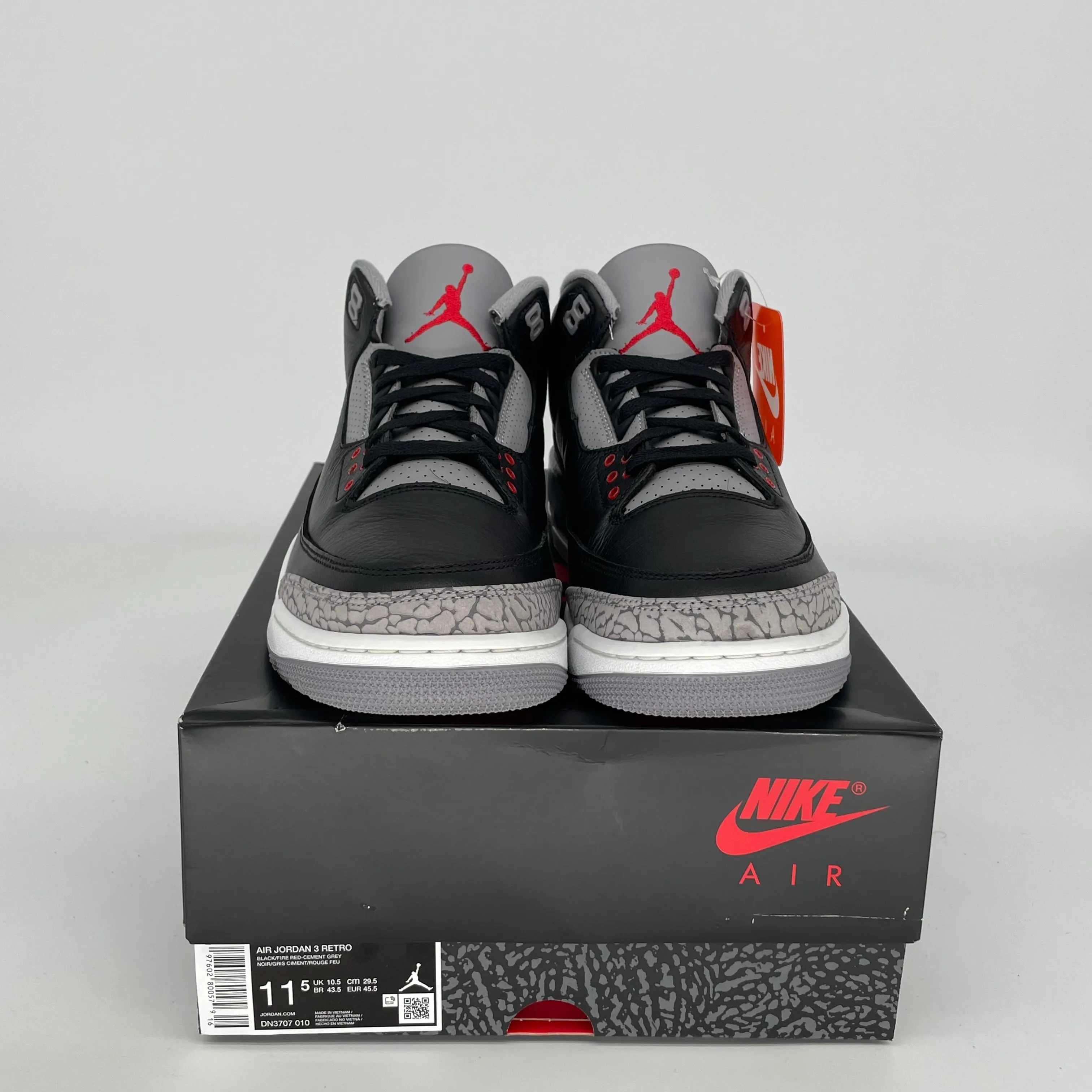 AIR JORDAN 3 BLACK CEMENT SIZE 11.5 DN3707-010