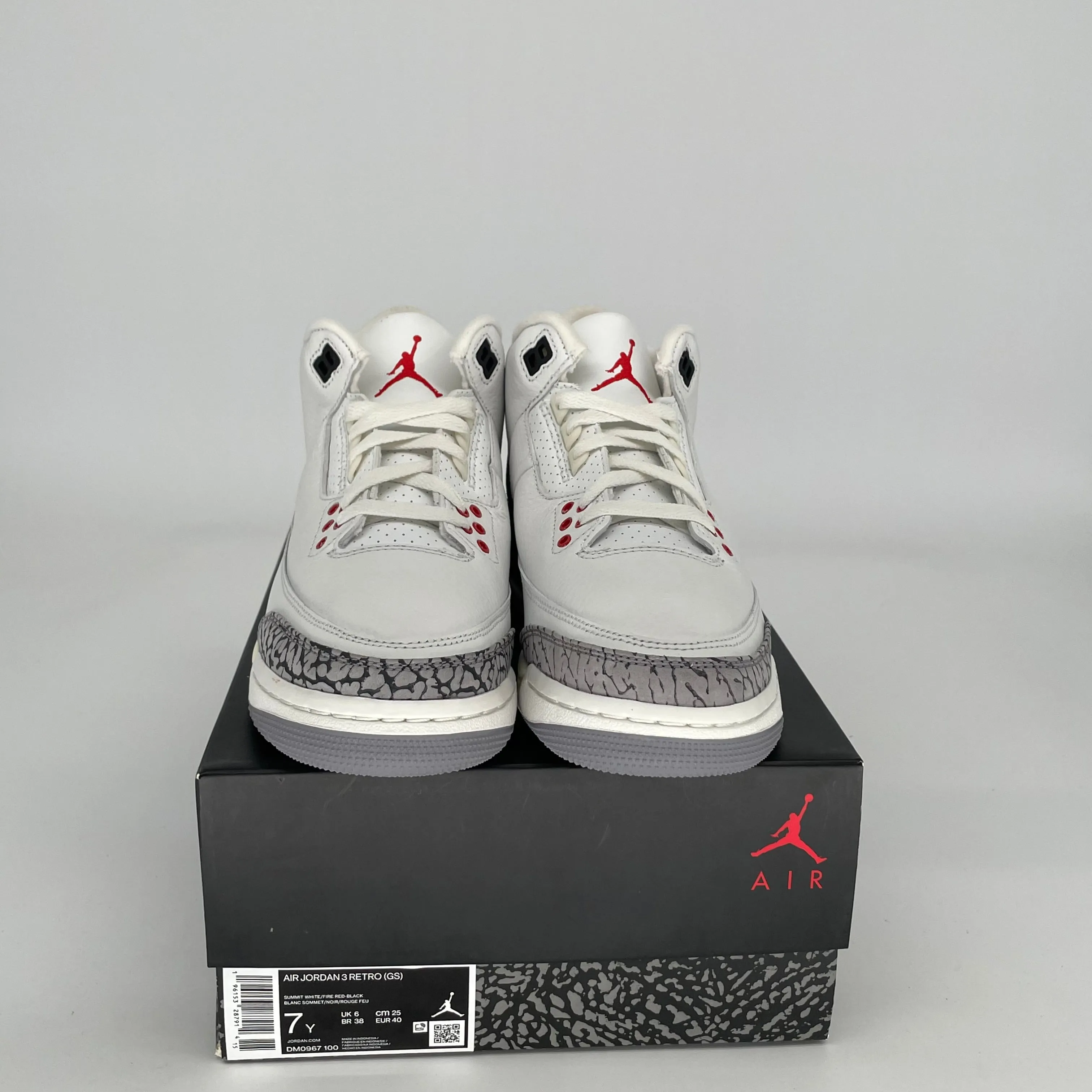 AIR JORDAN 3 WHITE CEMENT REIMAGINED SIZE 7Y DM0967-100