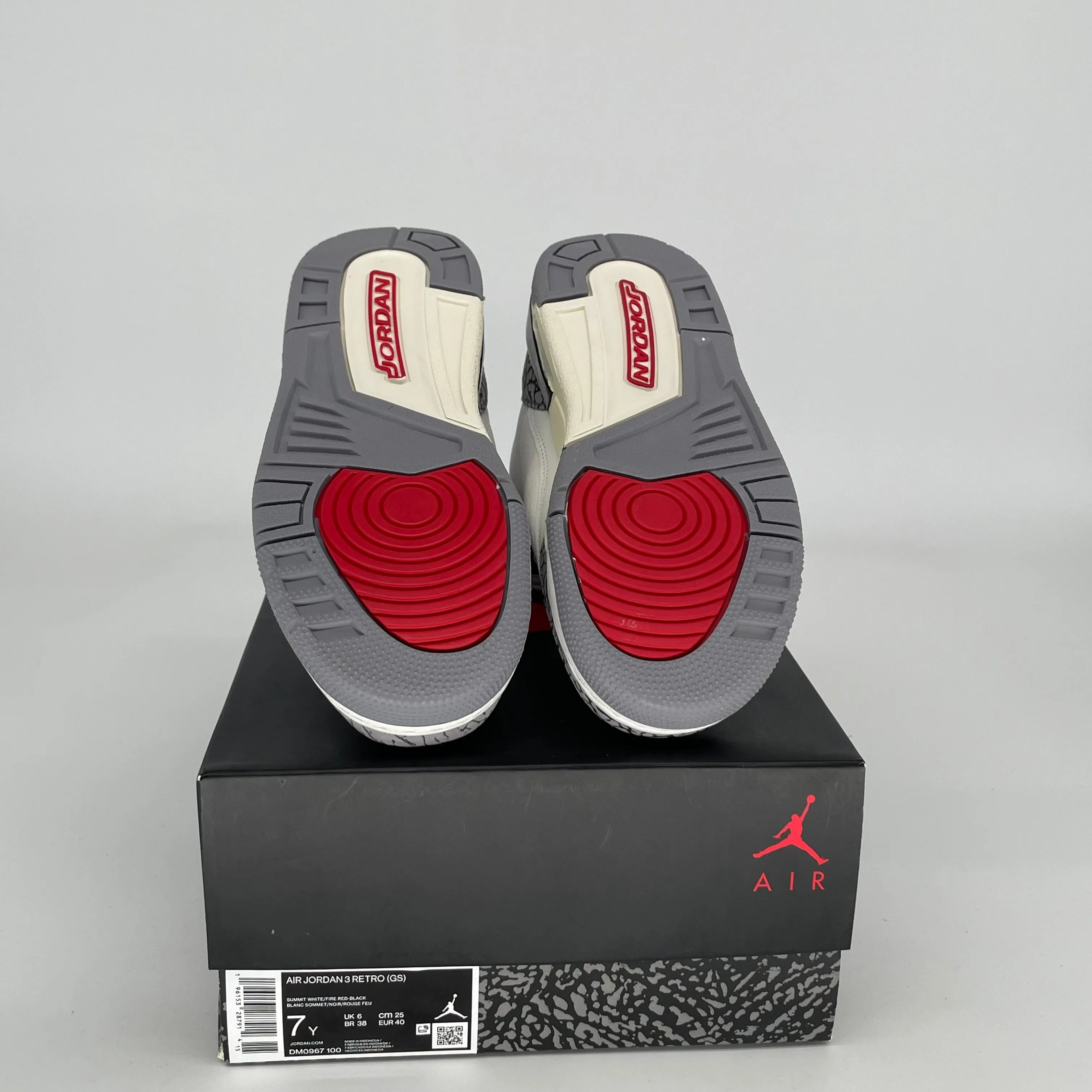 AIR JORDAN 3 WHITE CEMENT REIMAGINED SIZE 7Y DM0967-100