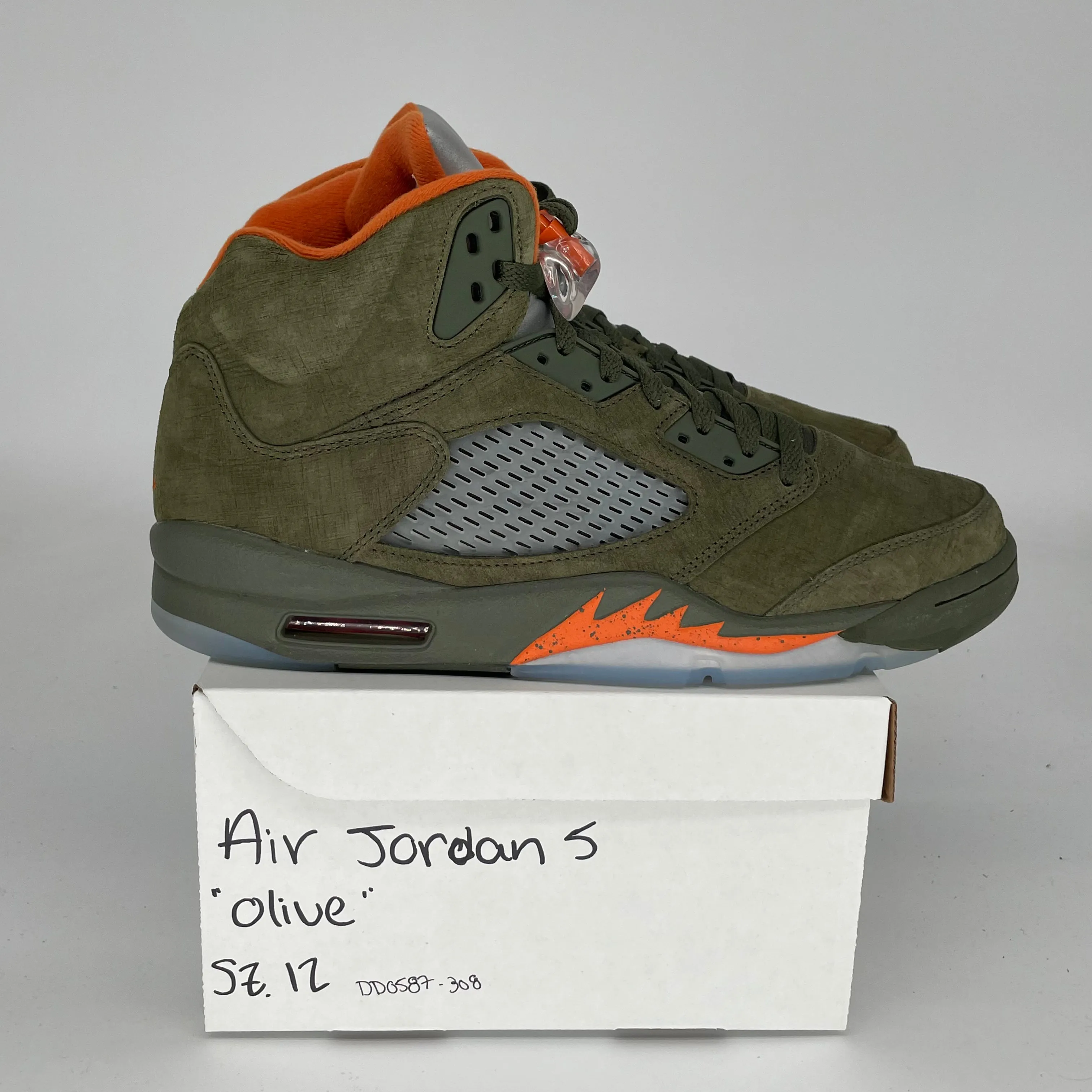 AIR JORDAN 5 OLIVE SIZE 12 DD0587-308
