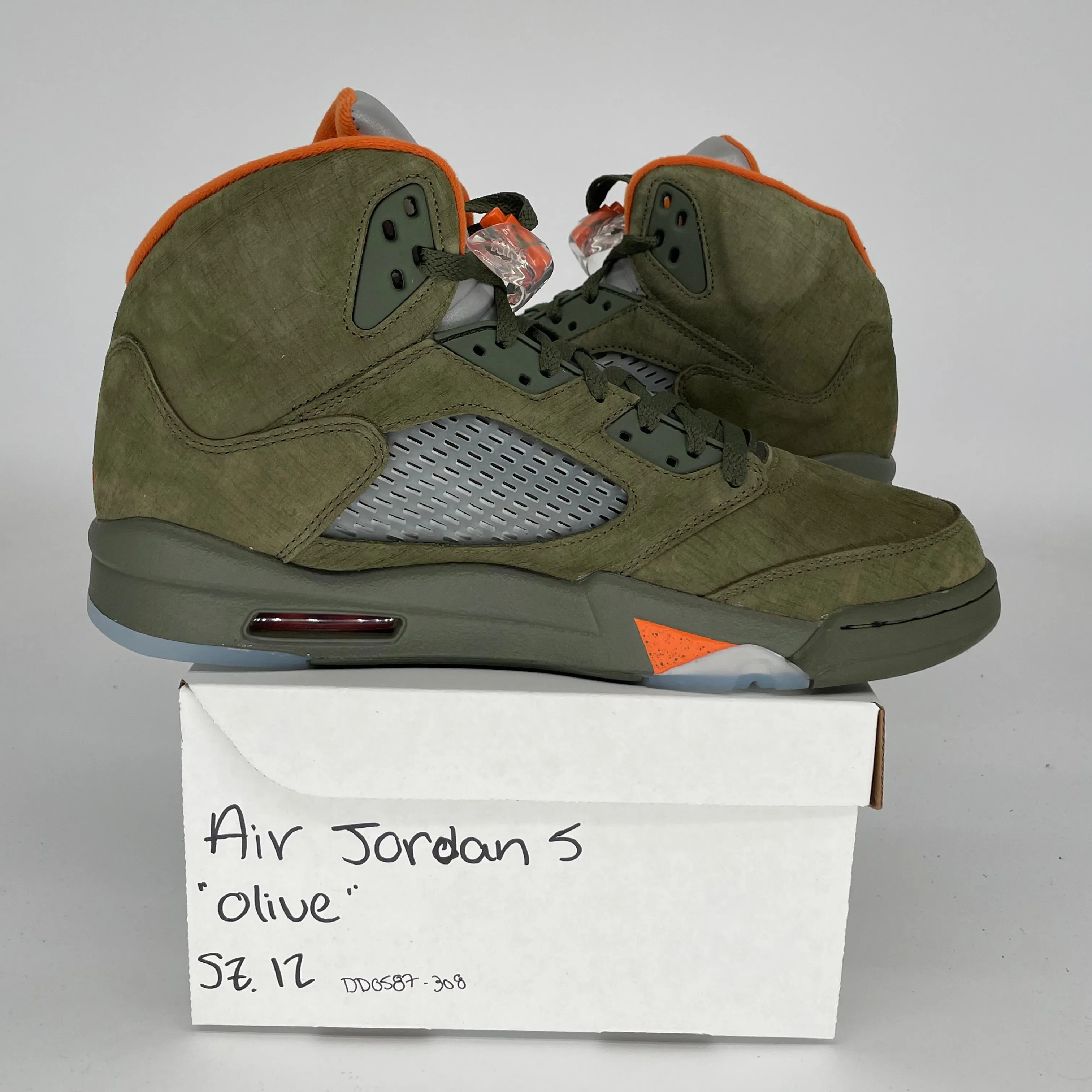 AIR JORDAN 5 OLIVE SIZE 12 DD0587-308