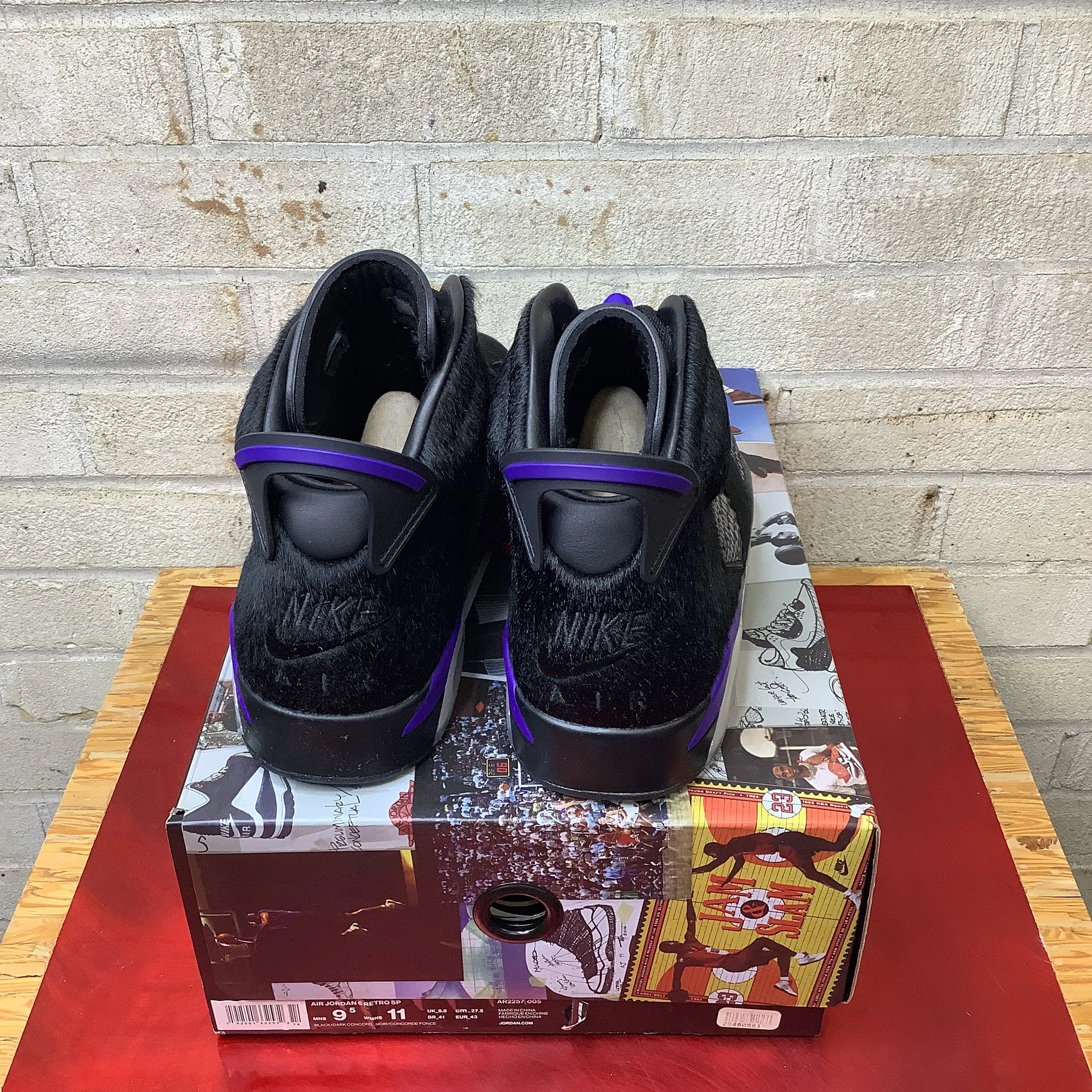 AIR JORDAN 6 SOCIAL STATUS SIZE 9.5 AR2257-005