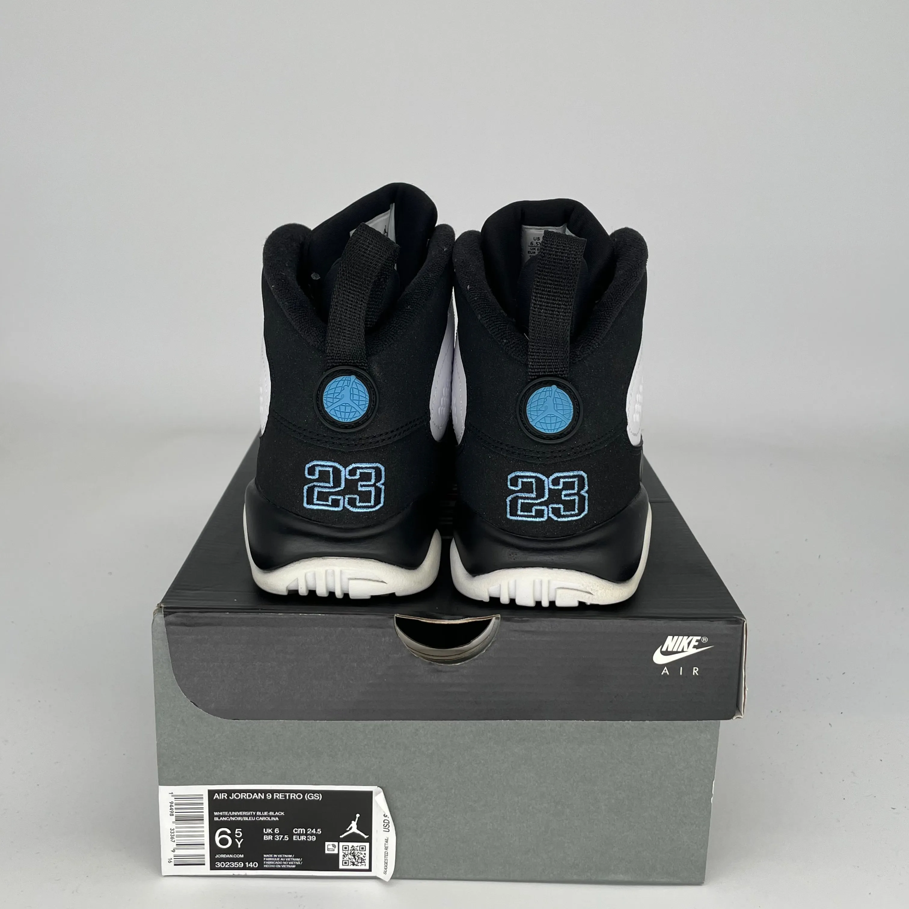 AIR JORDAN 9 UNIVERSITY BLUE SIZE 6.5Y 302359-140
