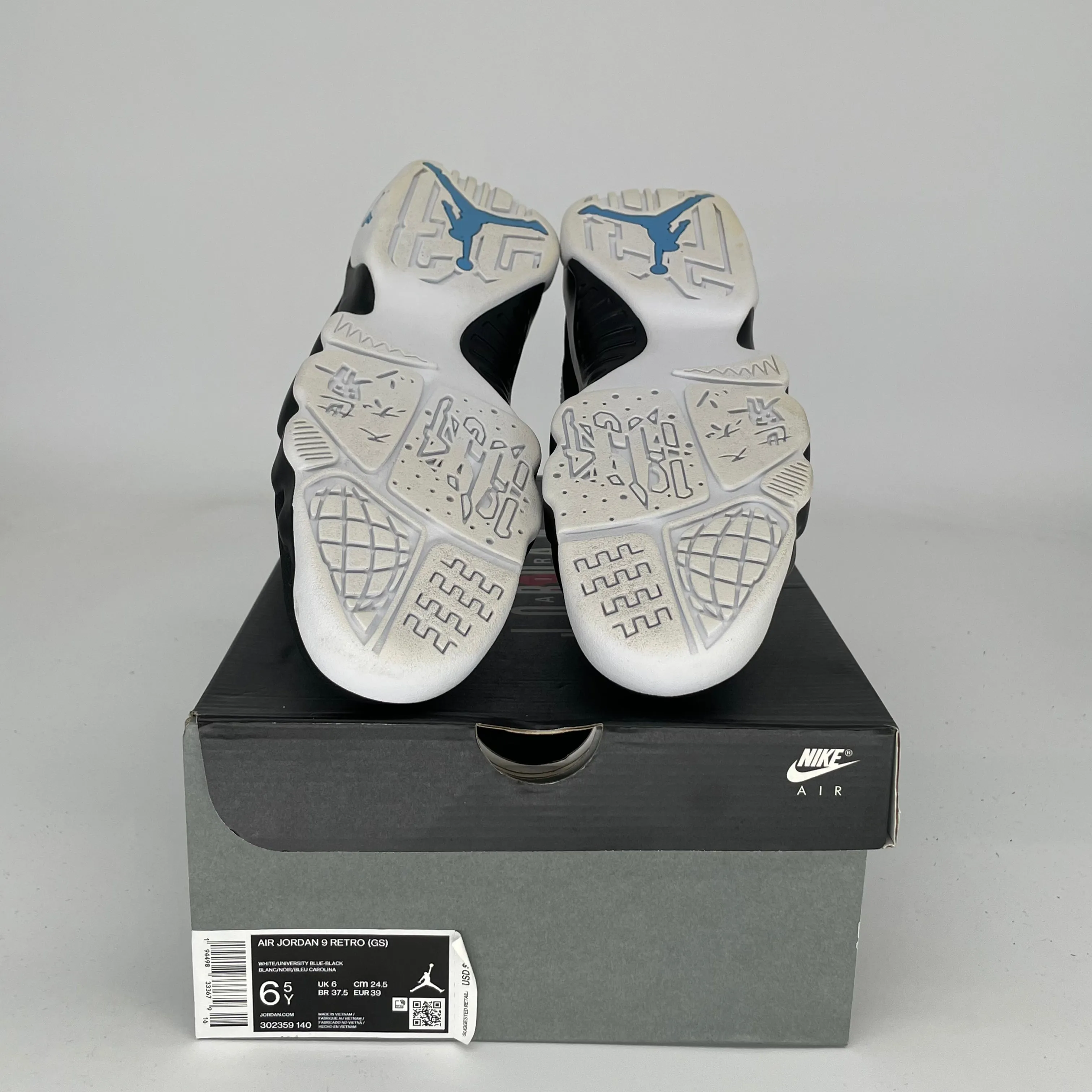 AIR JORDAN 9 UNIVERSITY BLUE SIZE 6.5Y 302359-140