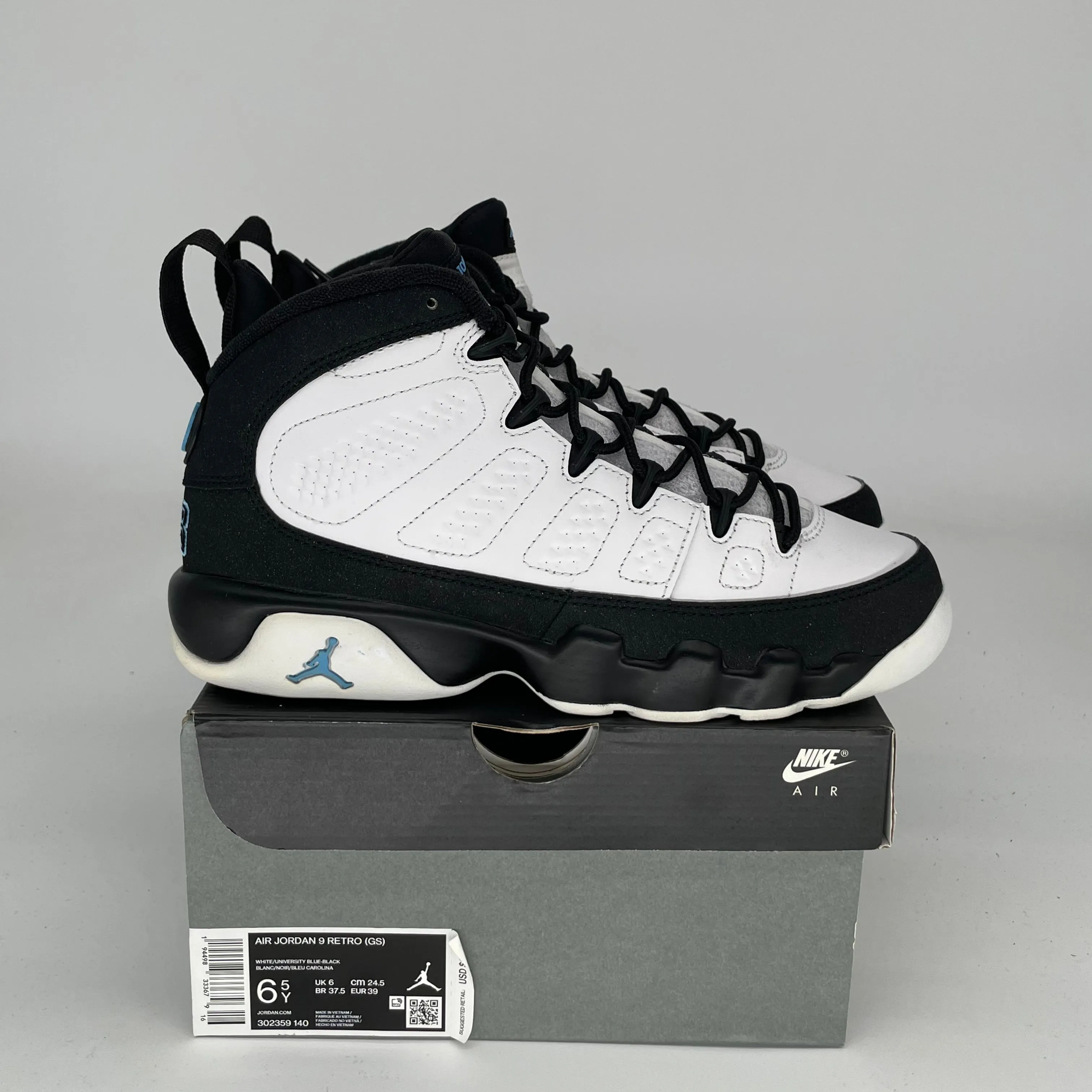AIR JORDAN 9 UNIVERSITY BLUE SIZE 6.5Y 302359-140
