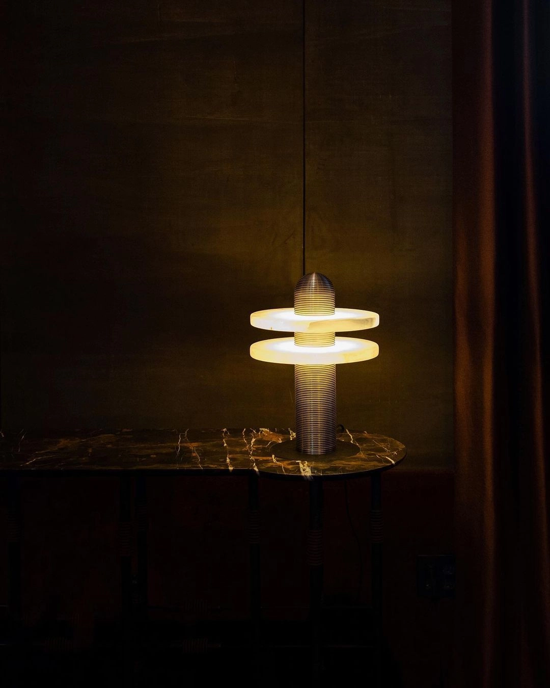 Alabaster Planes Table Lamp