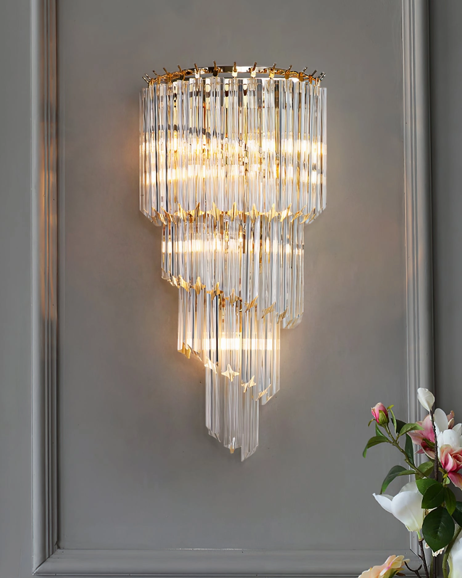 Amici Wall Lamp
