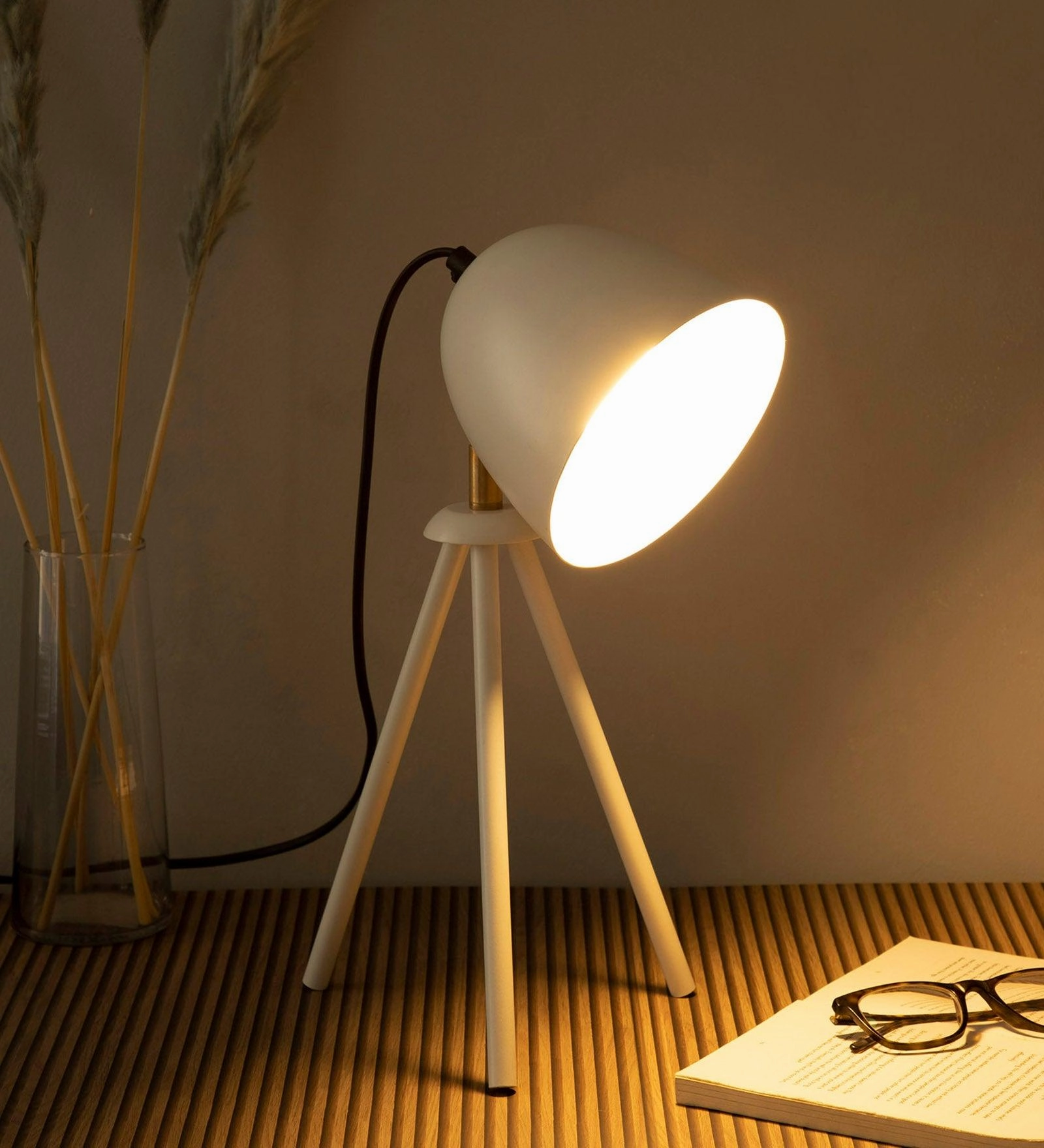 Anis Tripod Desk Lamp White decorative ceiling fixture