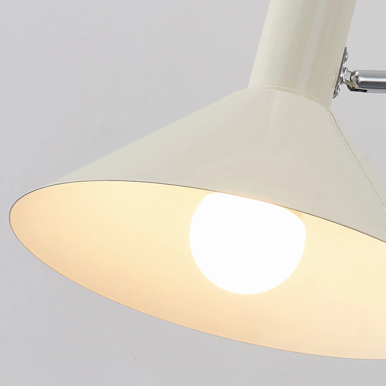 Anvia Plug In Wall Lamp