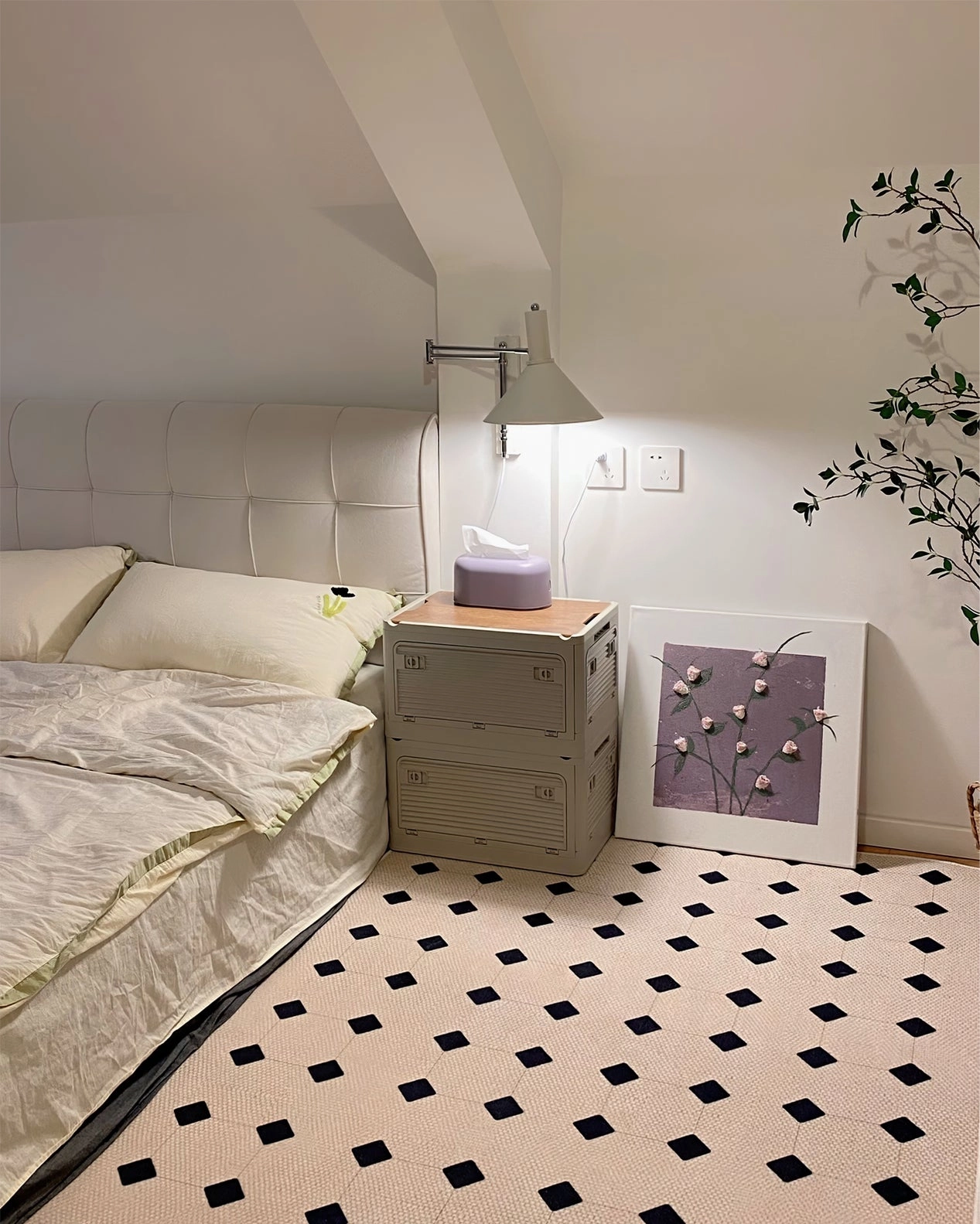 Anvia Plug In Wall Lamp