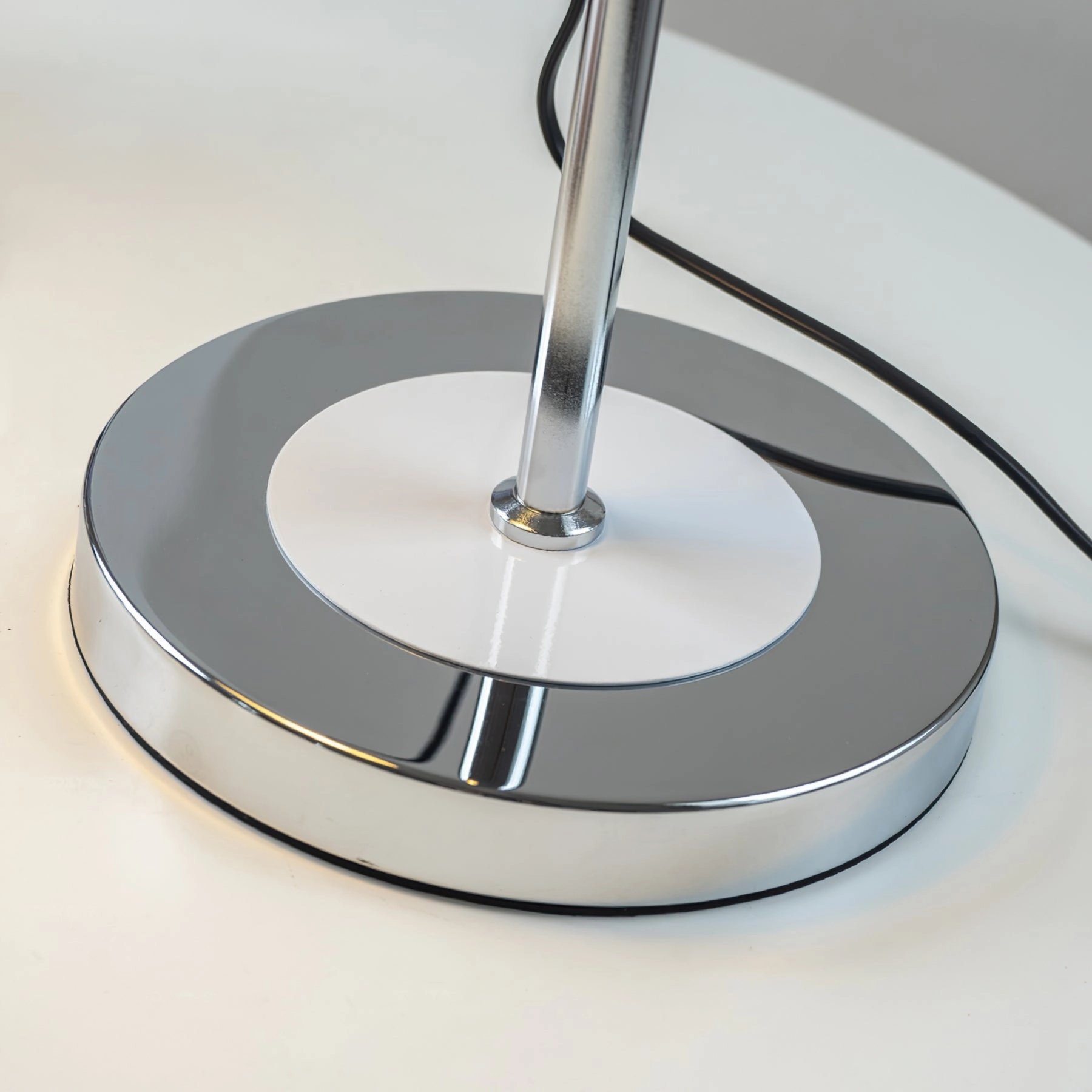 Anvia Table Lamp