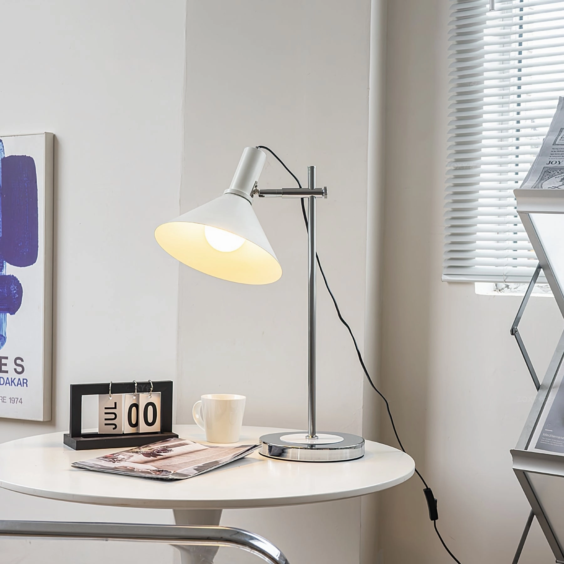 Anvia Table Lamp
