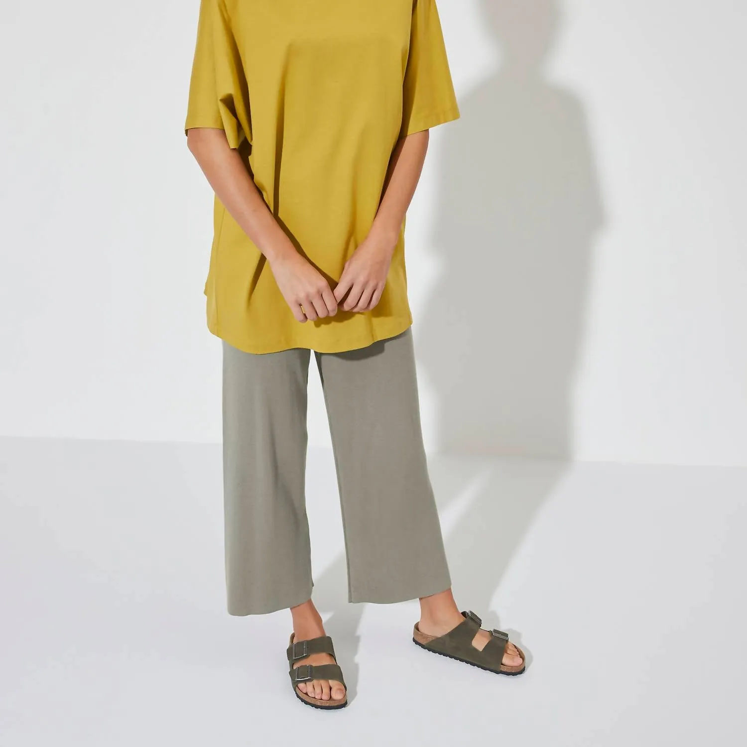 Arizona Narrow Sandal In Thyme Suede