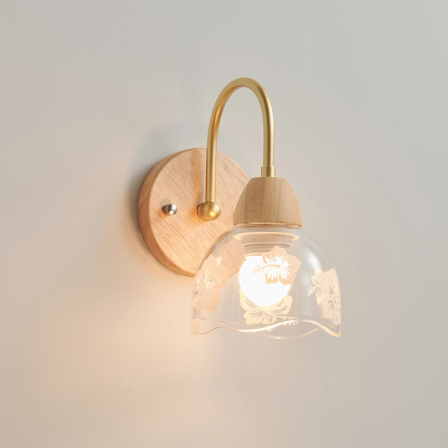 Armed Wall Lamp