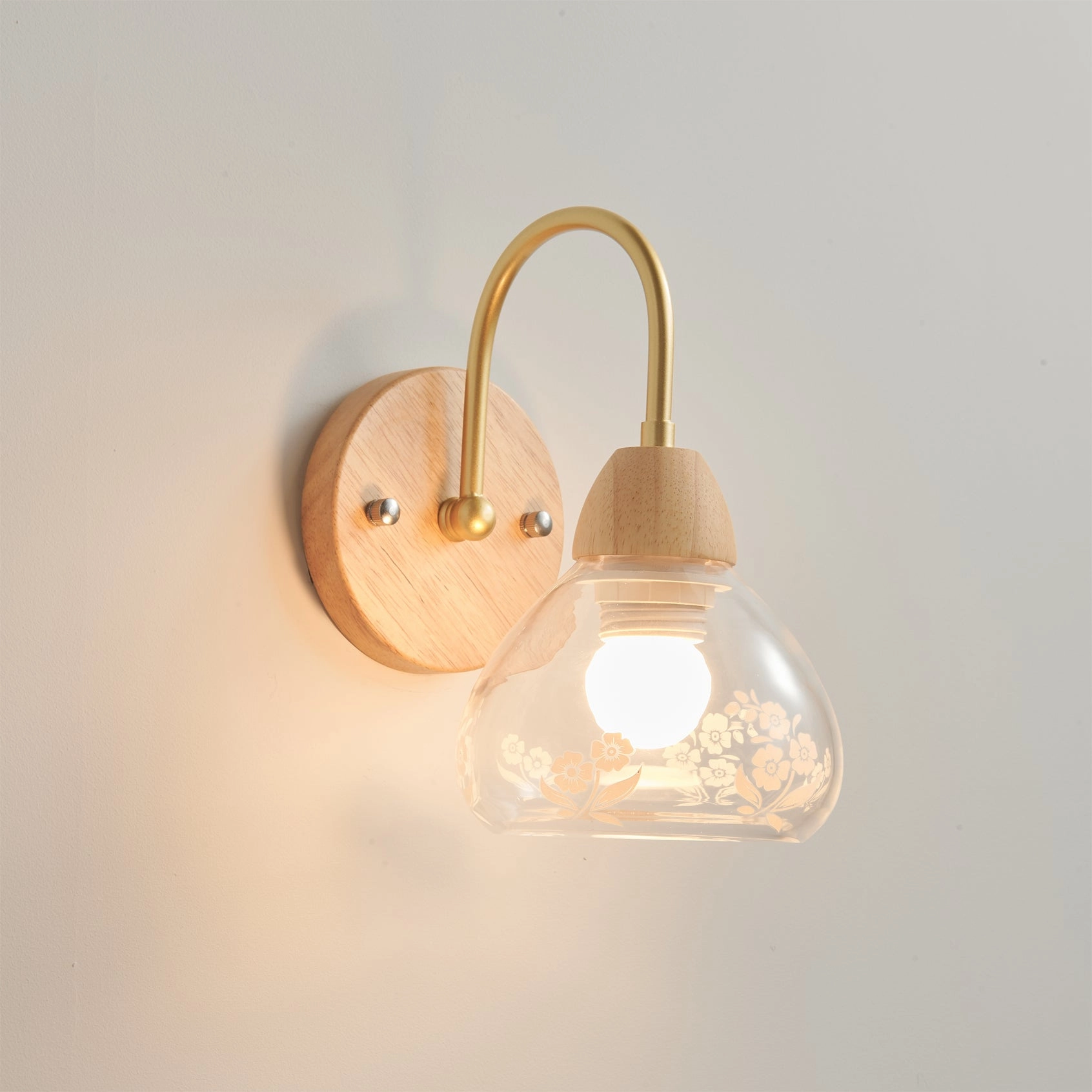 Armed Wall Lamp