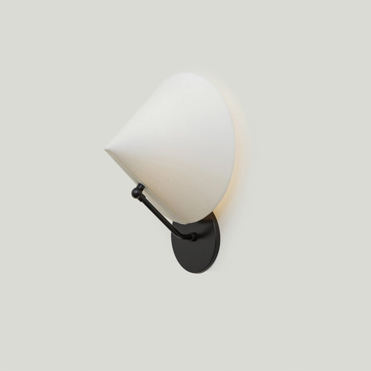 Arno Wall Light