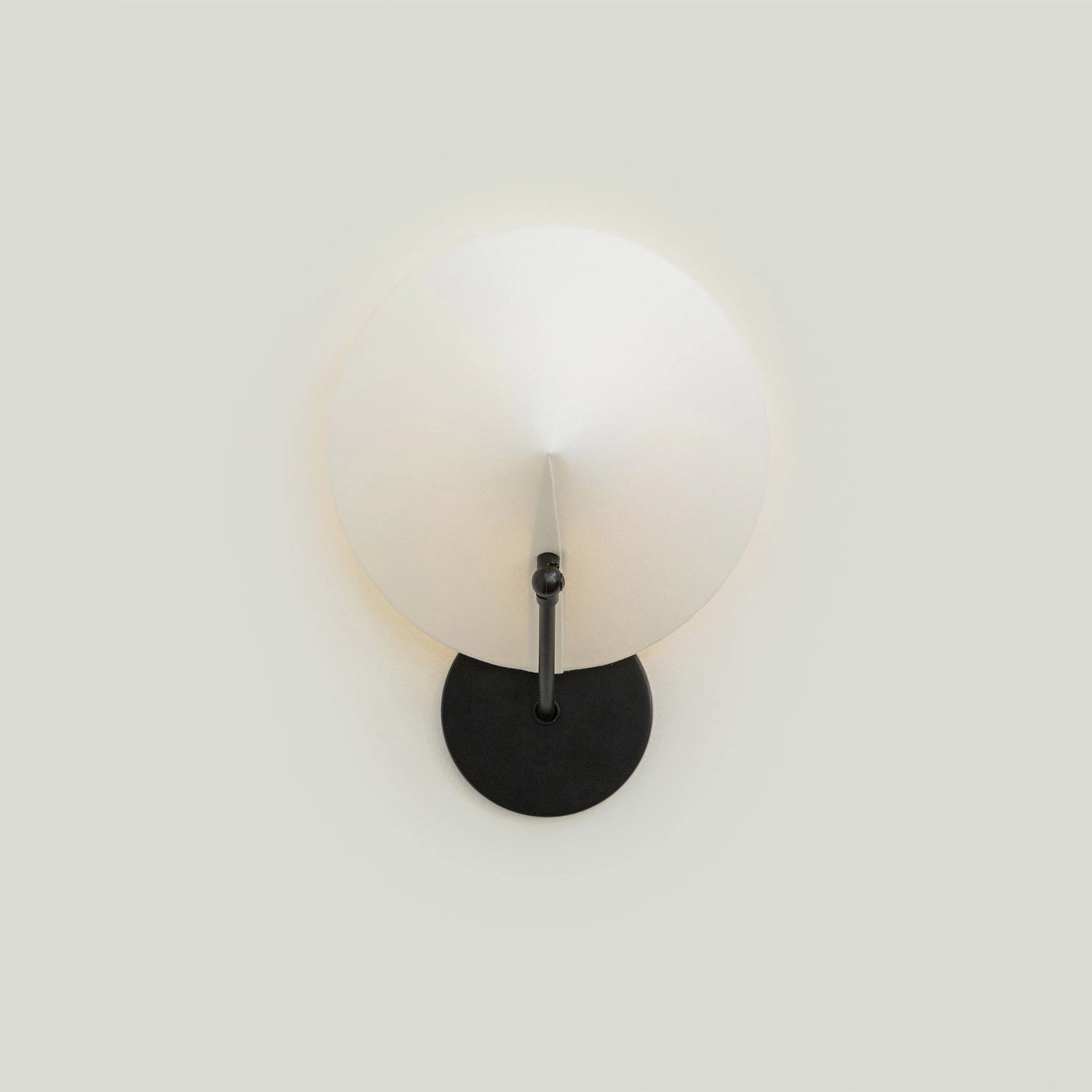 Arno Wall Light