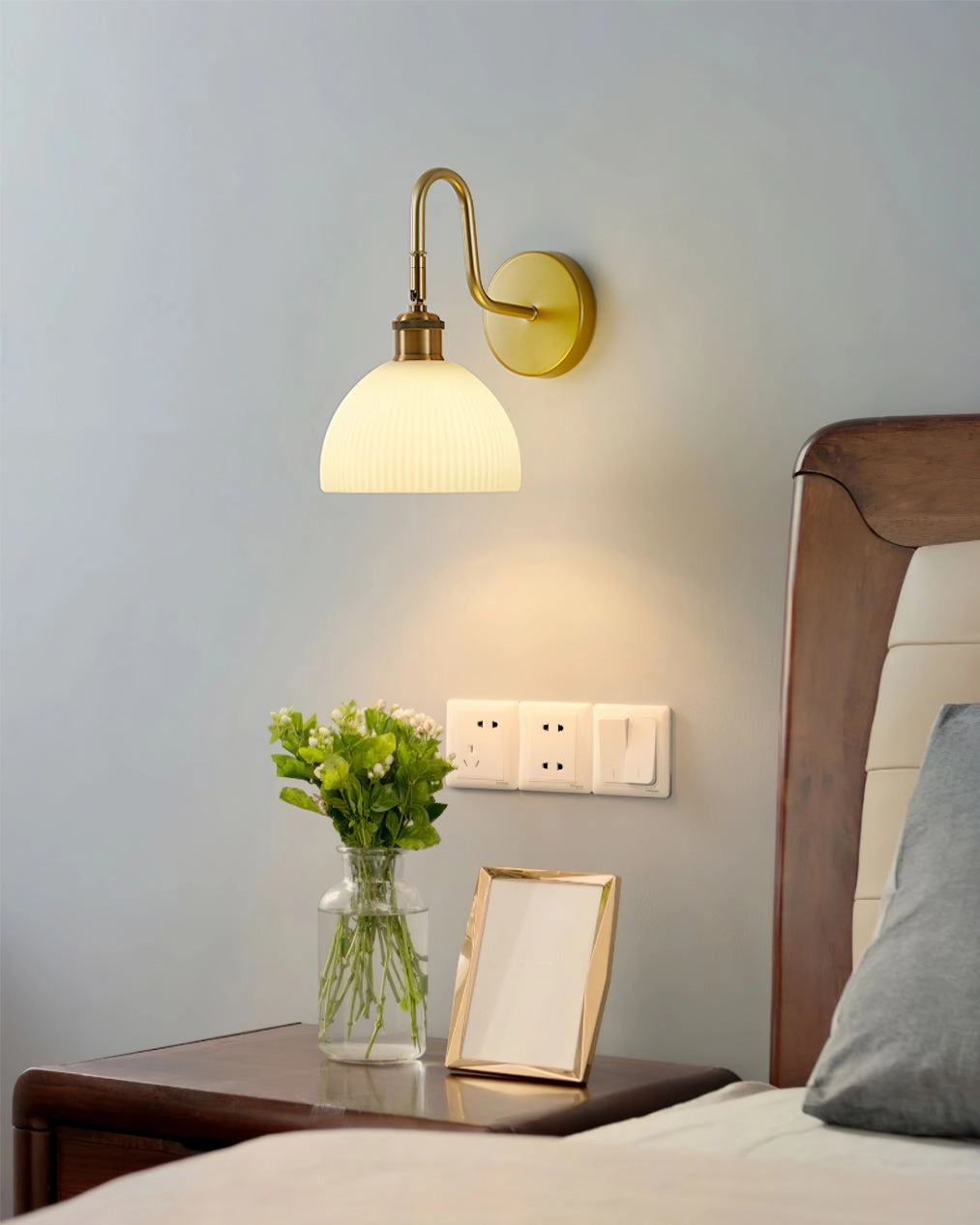 Arren Wall Lamp