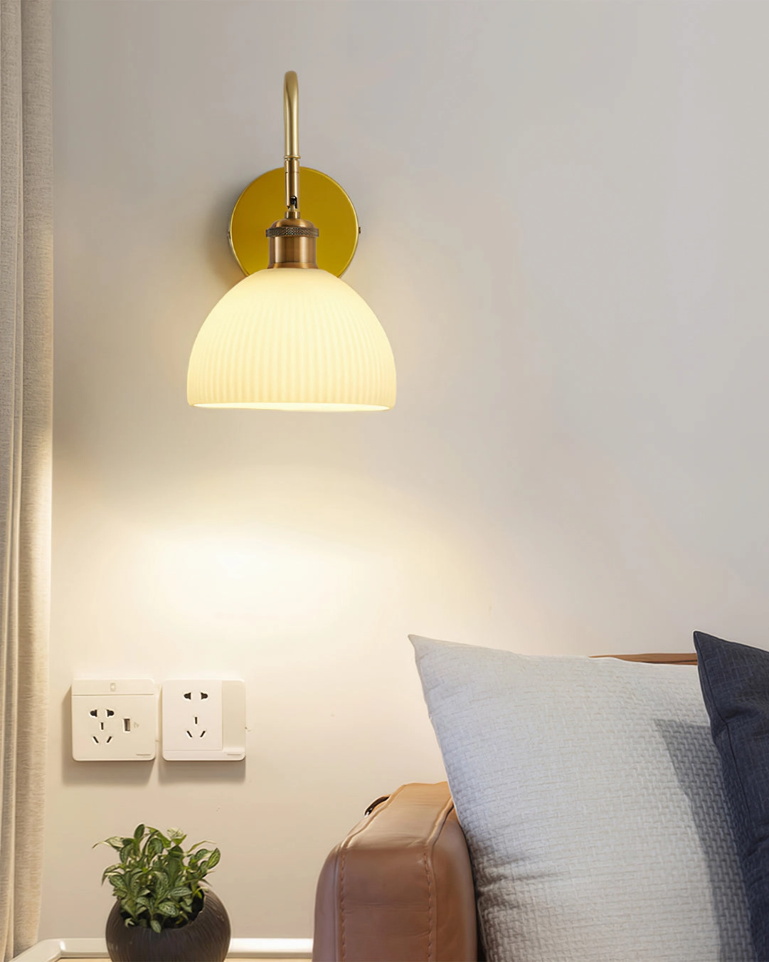 Arren Wall Lamp